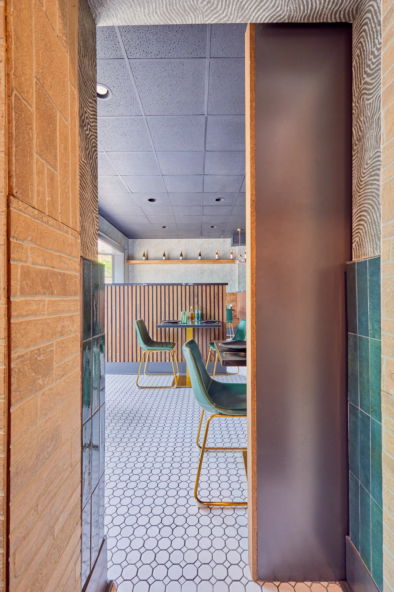 Photos of Pizza Pazza in Haddonfield, New Jersey, designed by Benita Cooper Design, interior designer and architect serving Greater Philadelphia