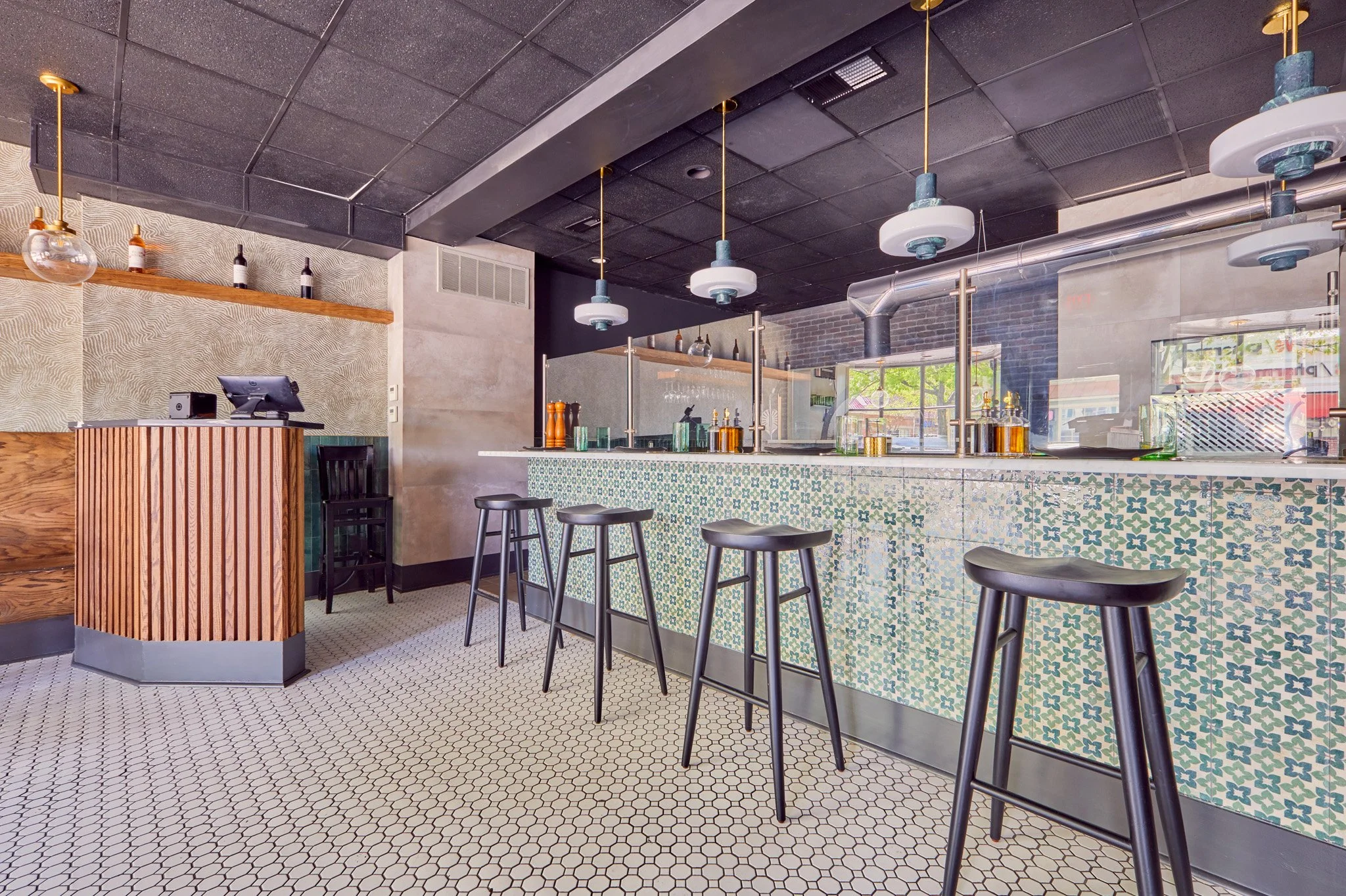 Photos of Pizza Pazza in Haddonfield, New Jersey, designed by Benita Cooper Design, interior designer and architect serving Greater Philadelphia