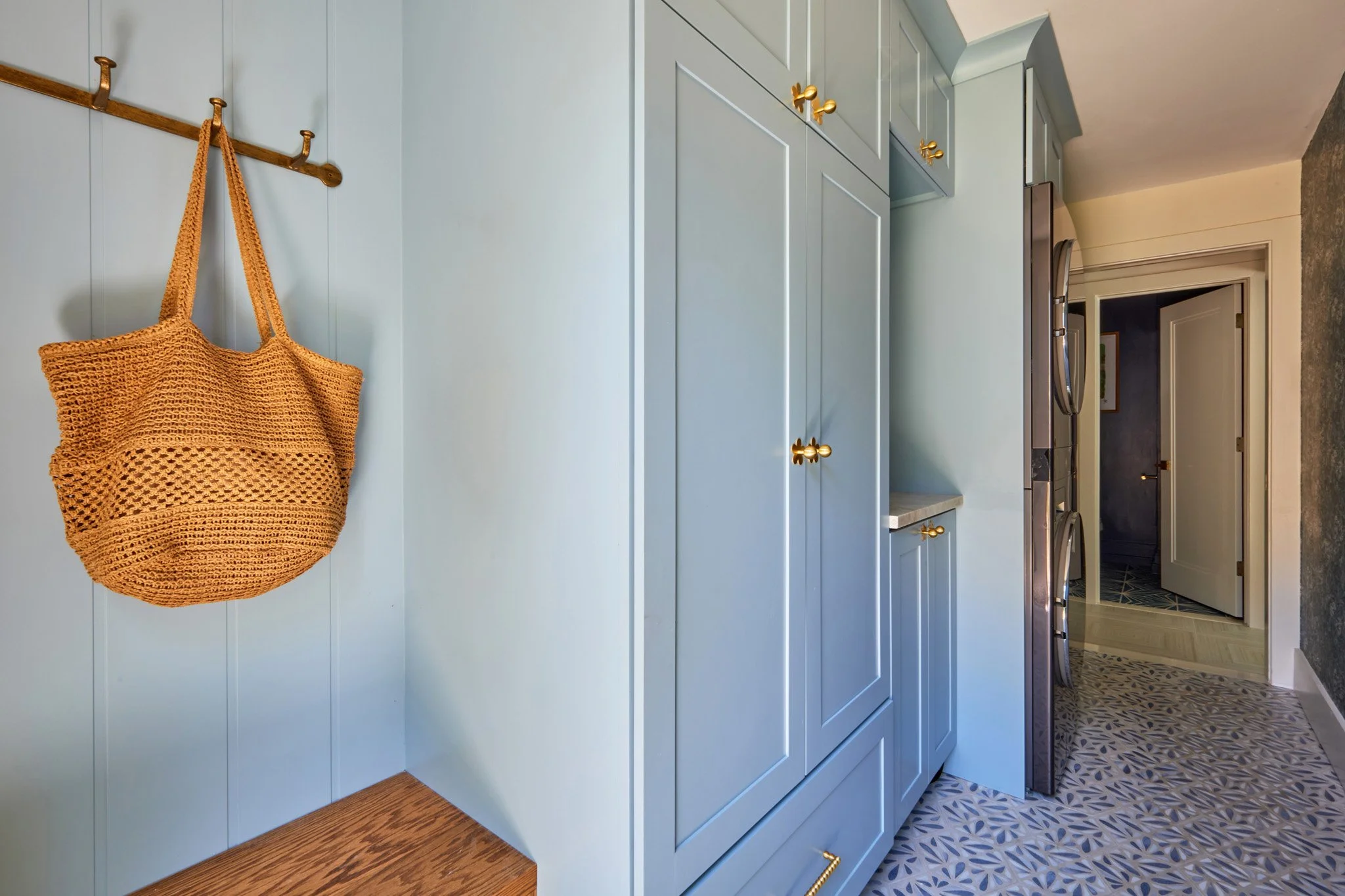 Home interior redesign by Benita Cooper Design, award-winning architect in Haddonfield, New Jersey
