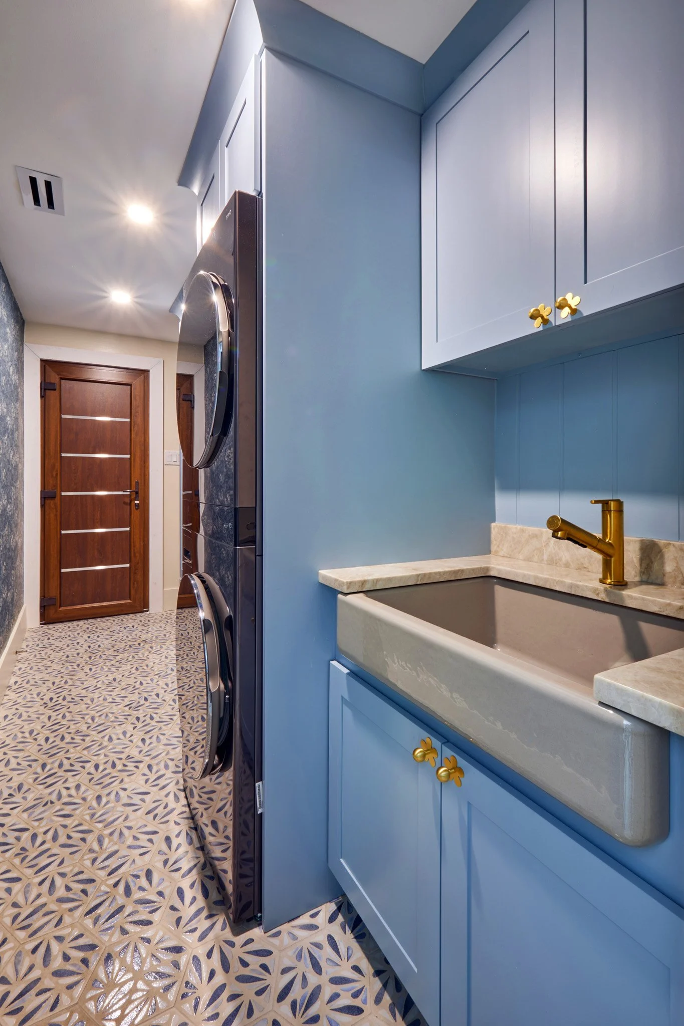 Home interior redesign by Benita Cooper Design, award-winning architect in Haddonfield, New Jersey