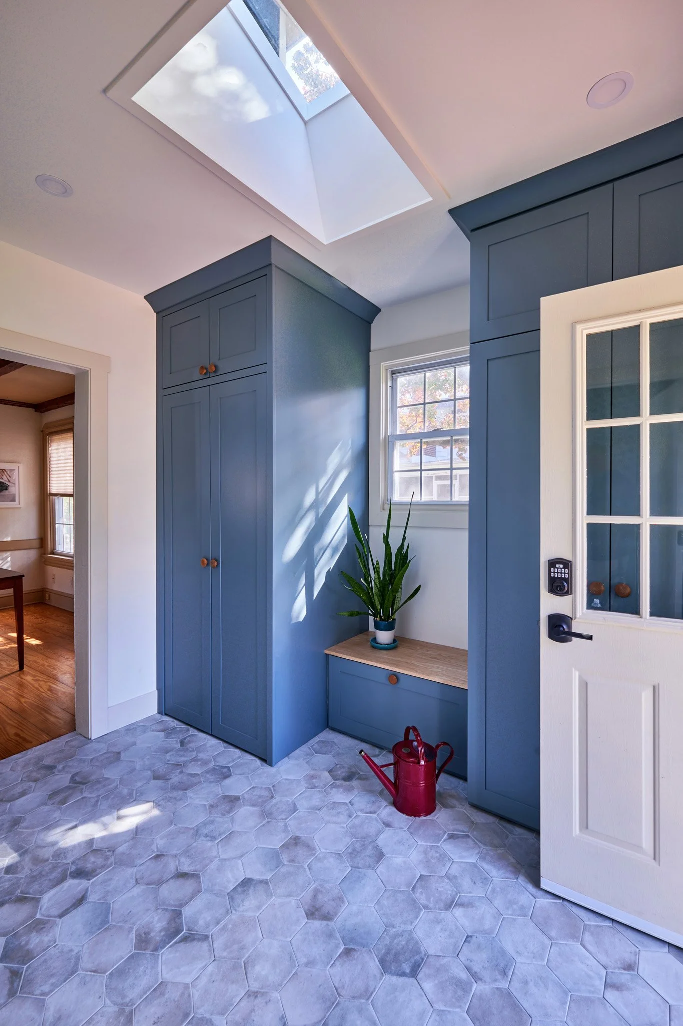 Kitchen, bathroom and entryway designed by Benita Cooper Design, architectural firm in Haddonfield, NJ.