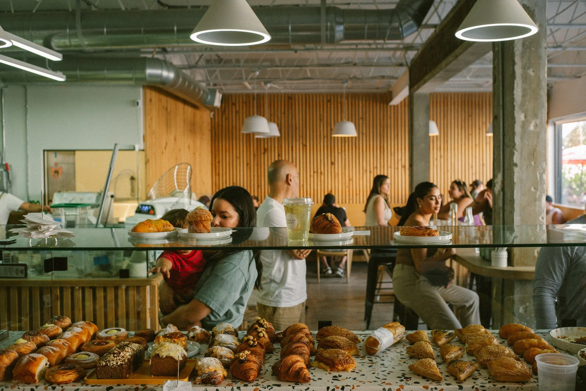 MiMo — Caracas Bakery