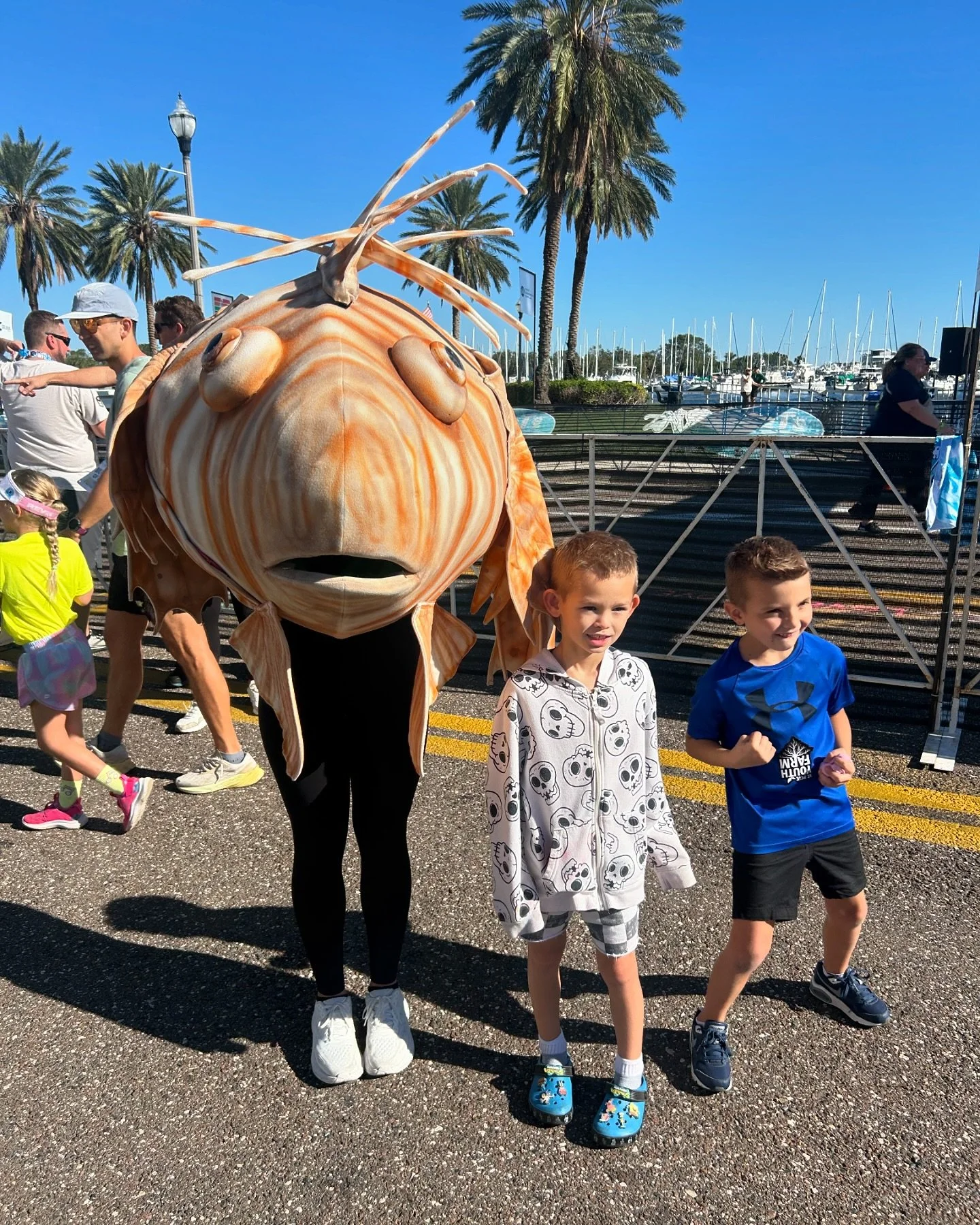 This weekend, our very own Leo the Lionfish made a splash at the St. Pete Run Fest’s mascot race for the 4th year in a row! π¦π
While invasive lionfish aren’t exactly worth celebrating, stopping their spread definitely is! Leo helps us