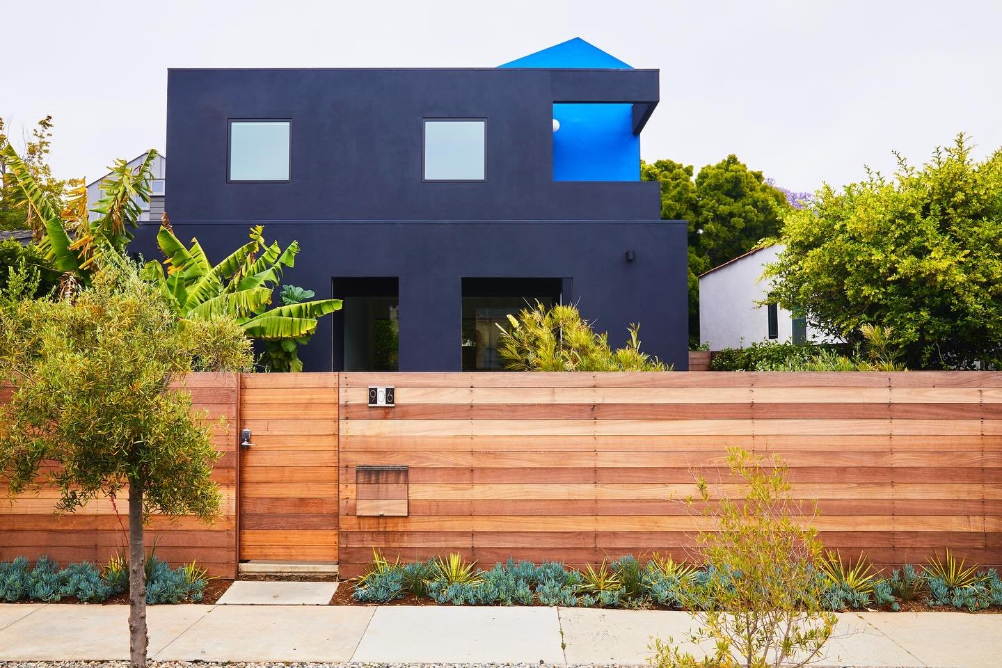 Out of the Blue. Playing with color and light, &ldquo;The House within a House&rdquo; designed by Barbara Bestor of Bestor Architecture, is vibrant and spirited and ideally situated in the heart of the Venice Walk Street neighborhood. A pop of bright