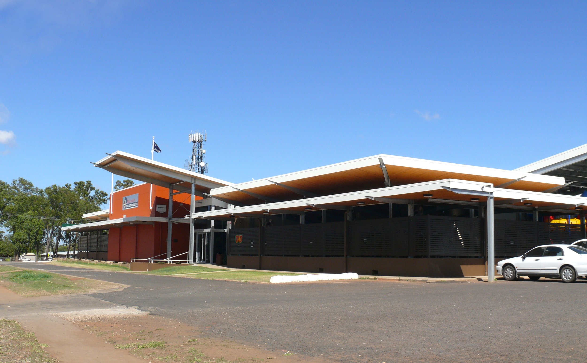 Commercial Moranbah Workers Club 2 Front Entry & Side Elevation.jpg