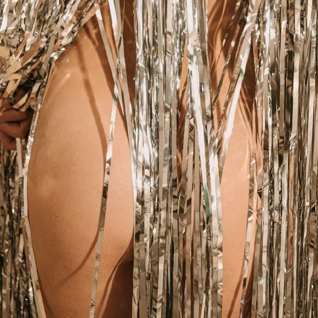 🍑 Who is ready to get the peach peachy 

I am 🙊 ( this is my peach ) 🍑🙊🍑🙊 
My butt has never been my concern ( my tummy always is ) 
Butttttt because we have Em sculpt arriving I thought Fuk it 
Since I paid for the machine I am getting a juicy