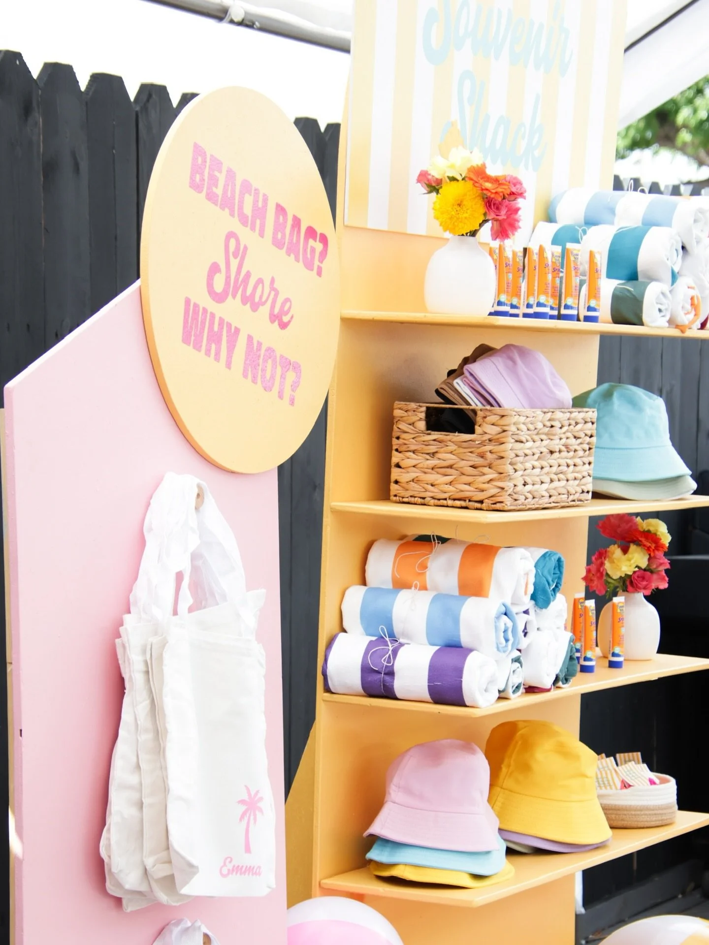 Emma&rsquo;s Souvenir Shack was a HIT! 🌴🏖️☀️
.
.
#miamievents #decor #follow #trending  #like #party #eventdecor #partyplanning #explore #summer #summerparty