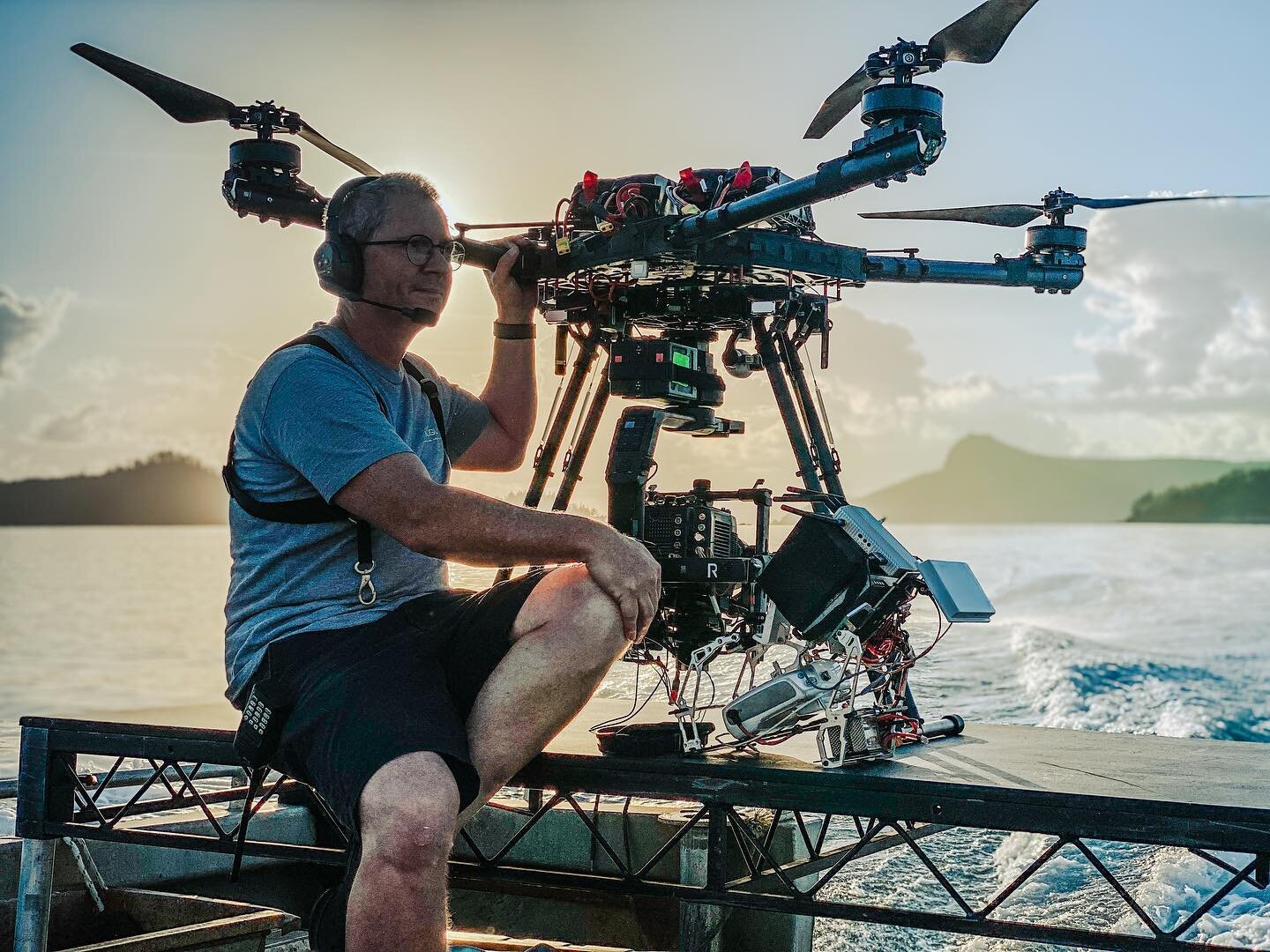 @jeff_gaunt_photography in his element 🏝

@heliguy.tv #drone #cinemadrone #heavylift @freeflysystems #gimbal #R2 #Ronin #dji #djidrone