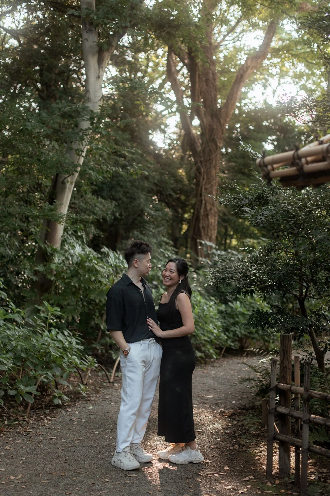 Proposal photoshoot in a Tokyo garden