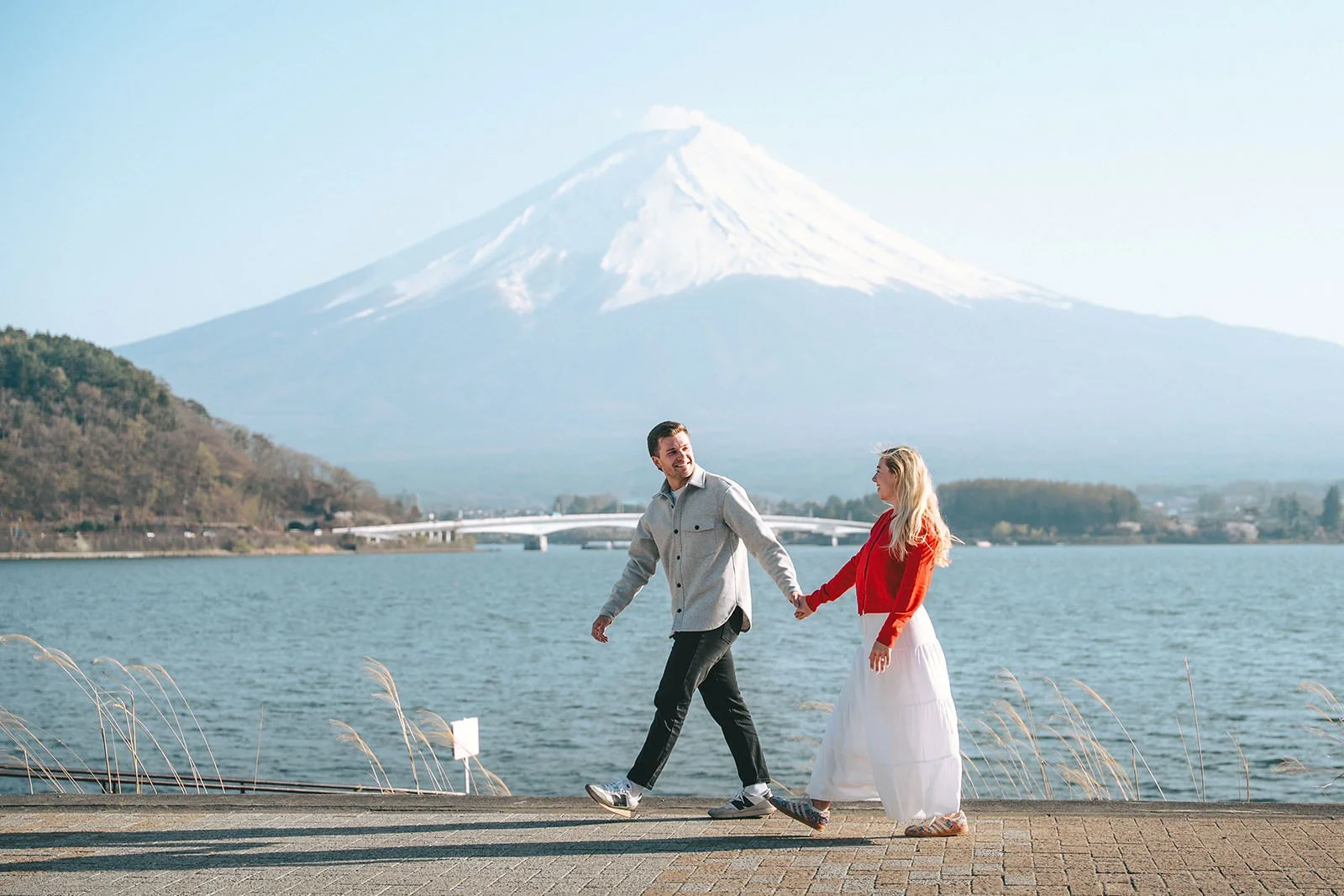 Kyoto pagoda couples photoshoot by Photo My Tokyo