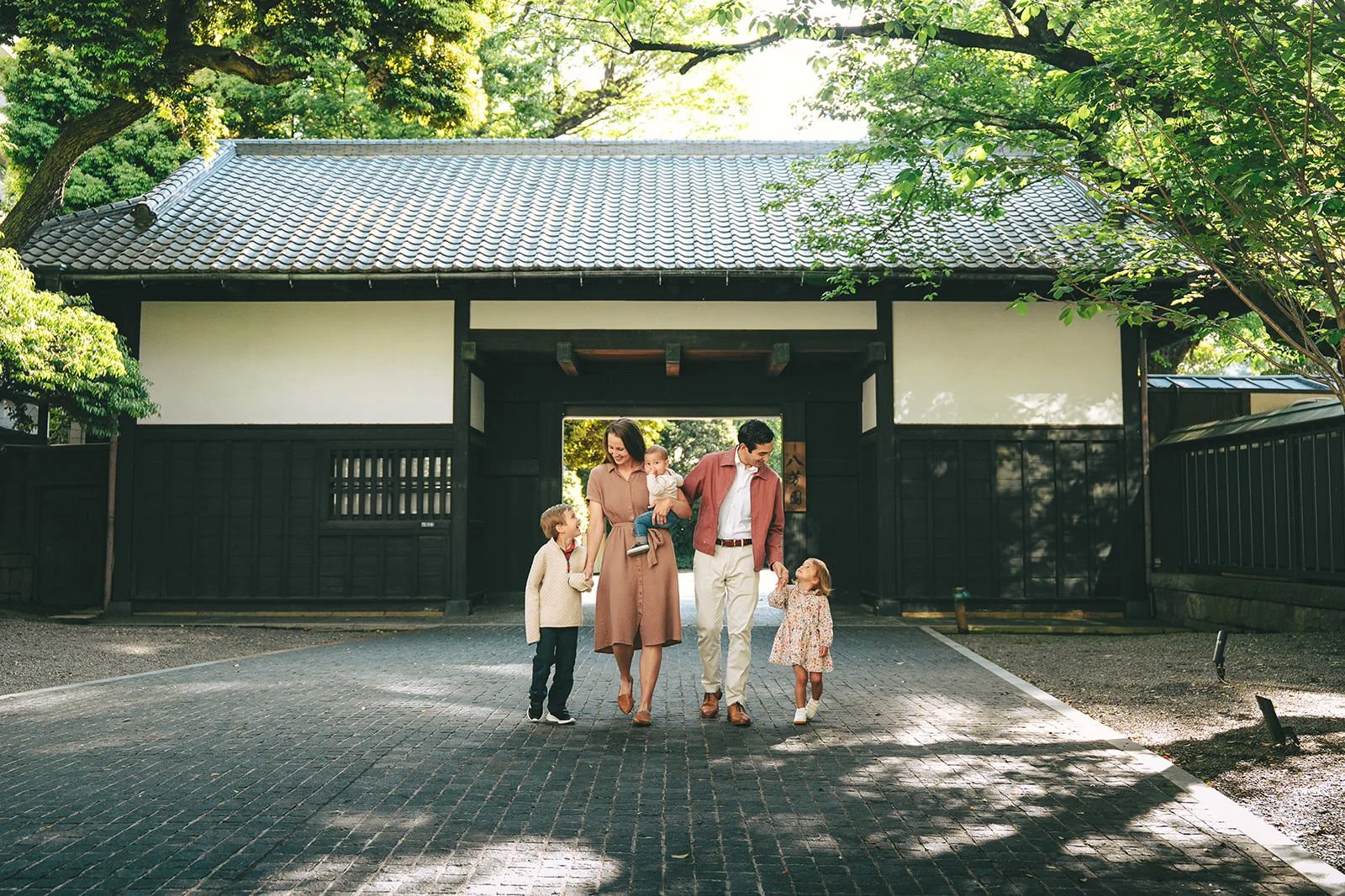 Family temple photoshoot with Photo My Tokyo