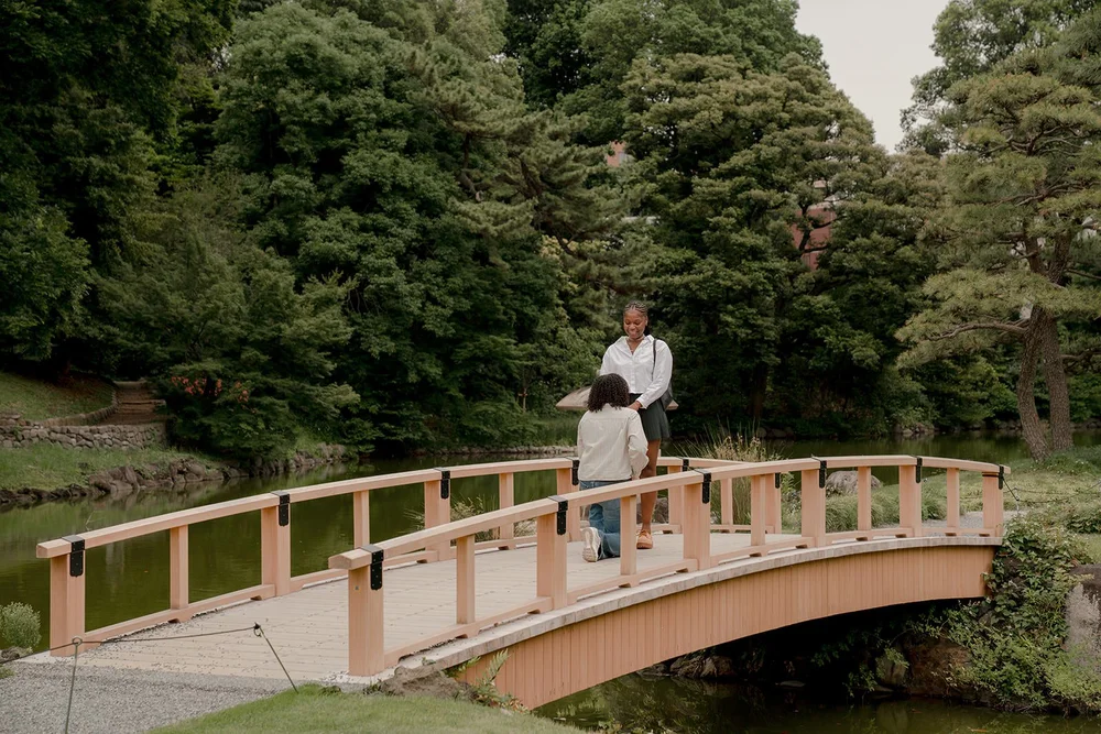 Proposal photoshoot in a Tokyo garden