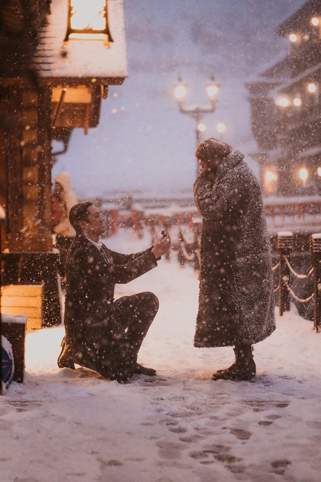 Proposal photoshoot in snowy Ginzan Onsen, photo 4