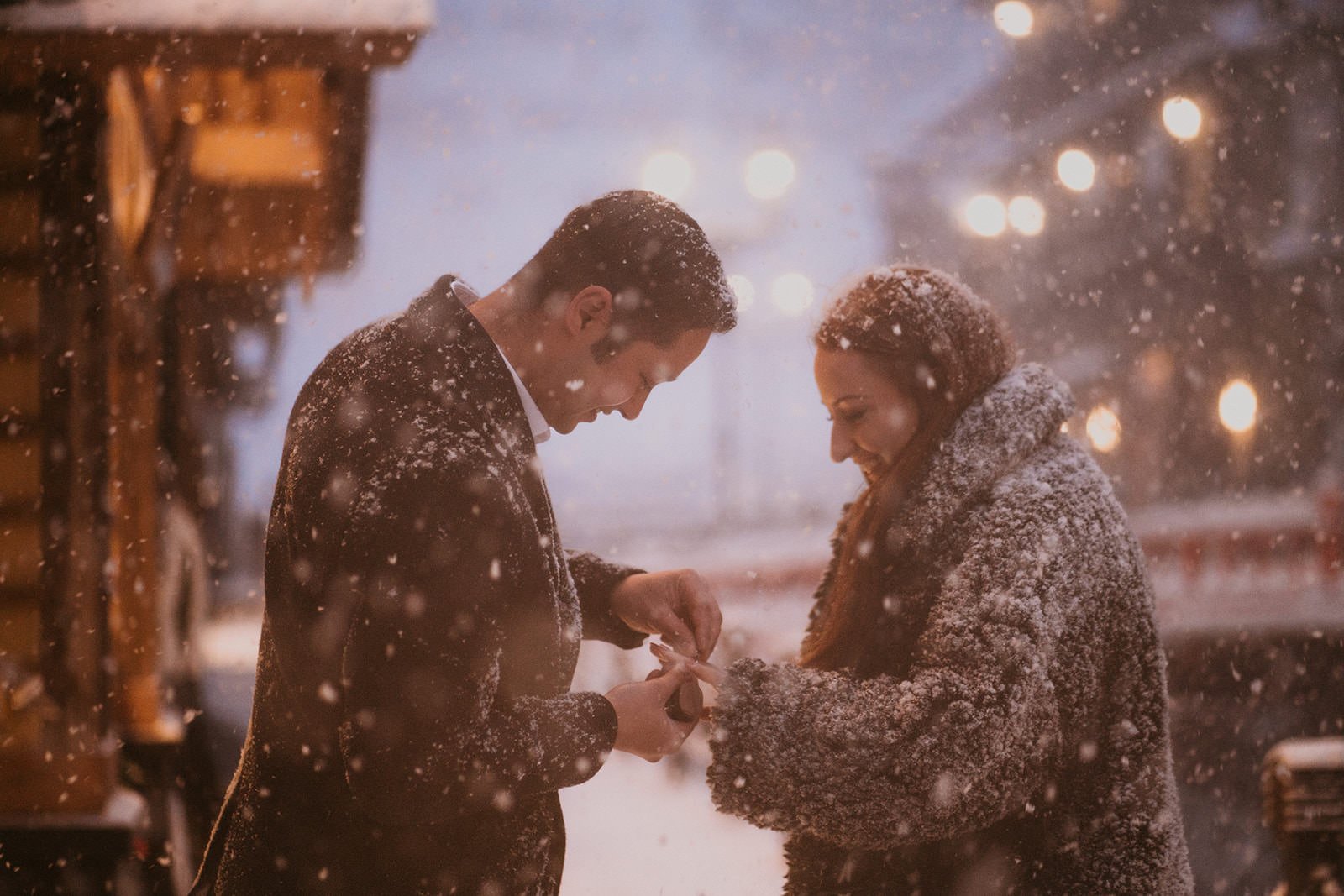 Proposal photoshoot in snowy Ginzan Onsen, photo 5