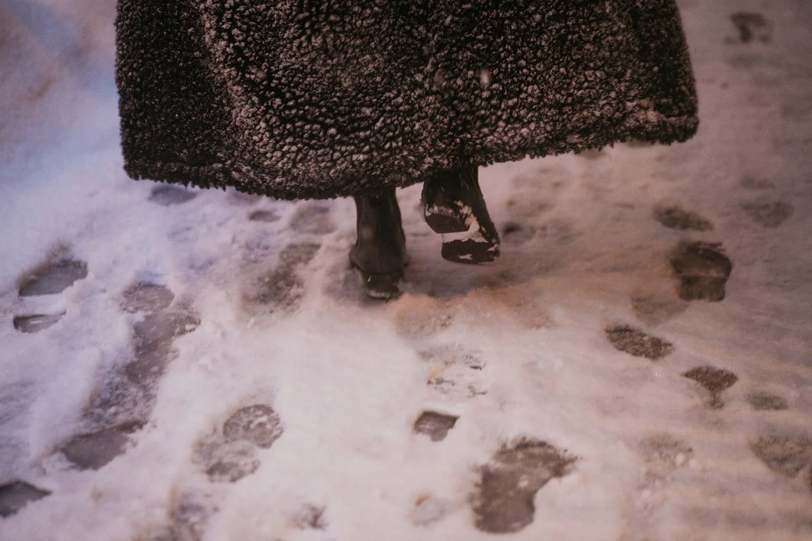 Proposal photoshoot in snowy Ginzan Onsen, photo 11