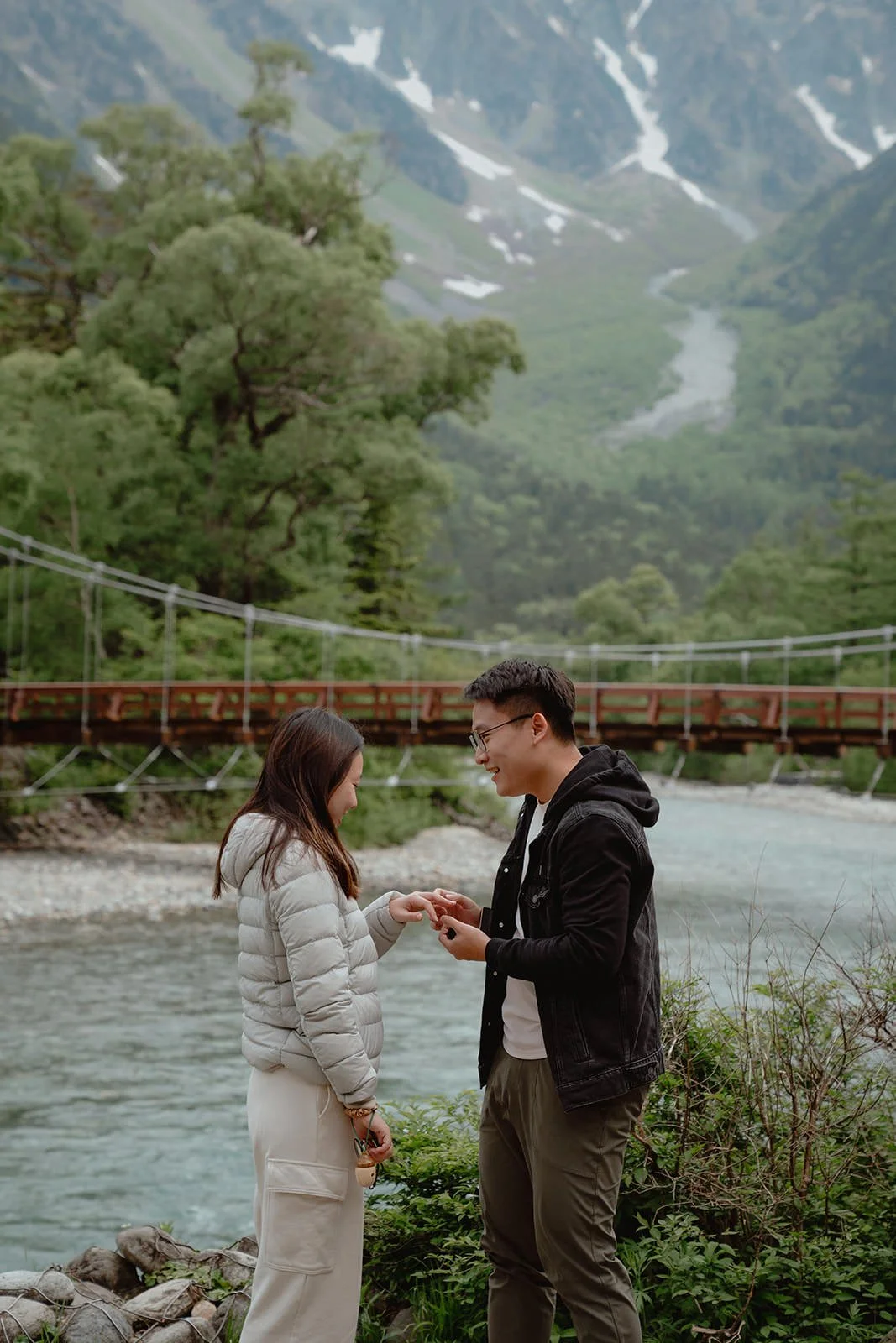 Proposal photoshoot at Kamikochi — summer flower field