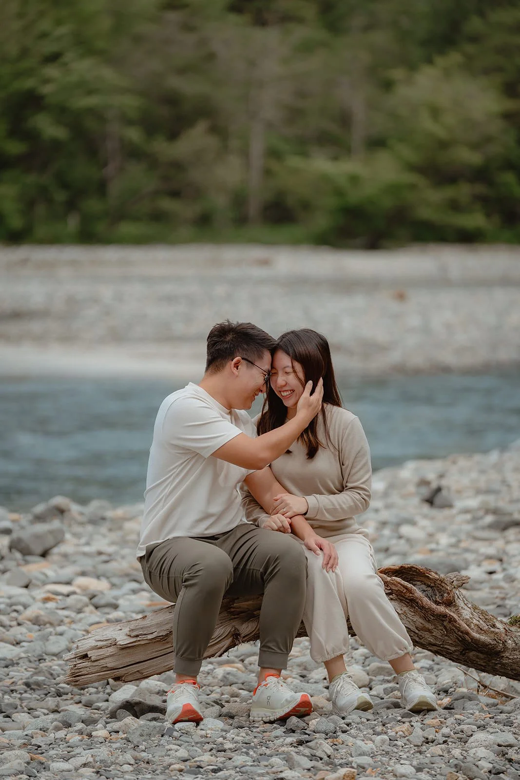 Proposal photoshoot at Kamikochi — summer flower field