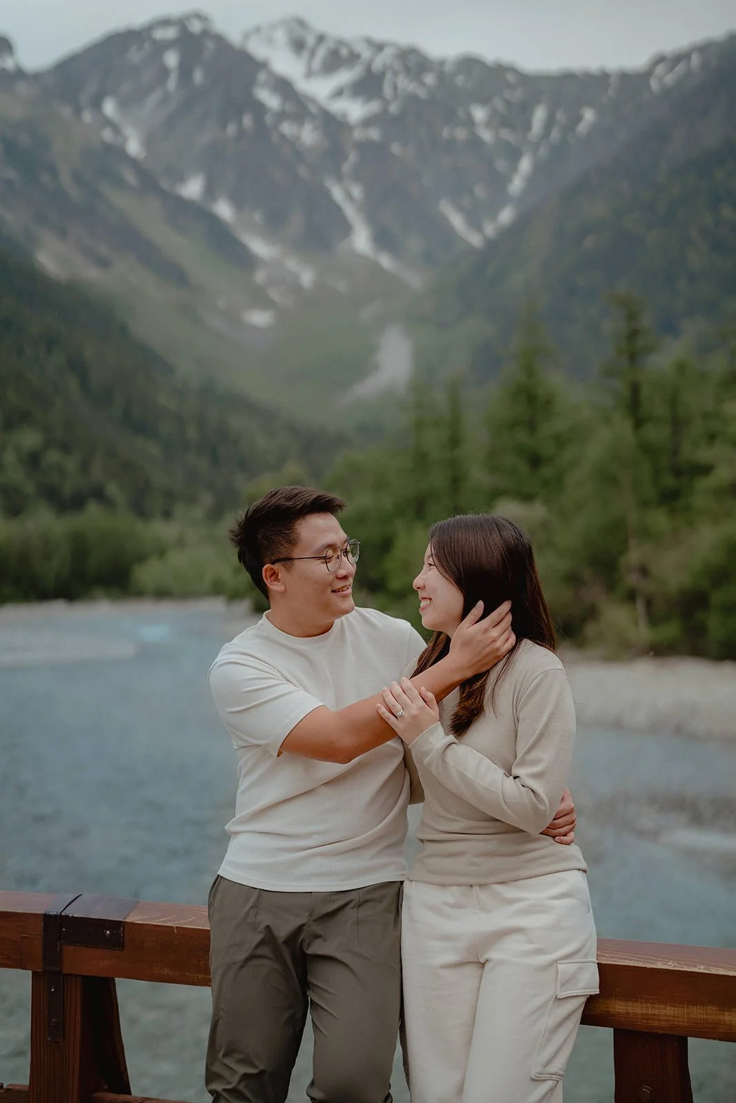 Proposal photoshoot at Kamikochi — summer flower field