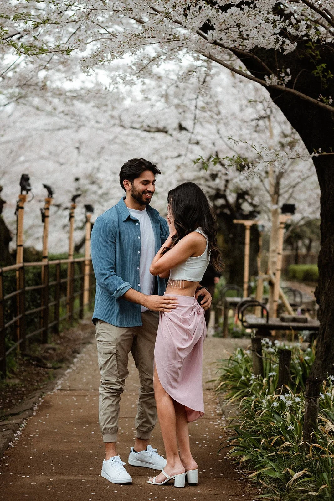 Proposal photoshoot at Chidorigafuchi — cherry blossom