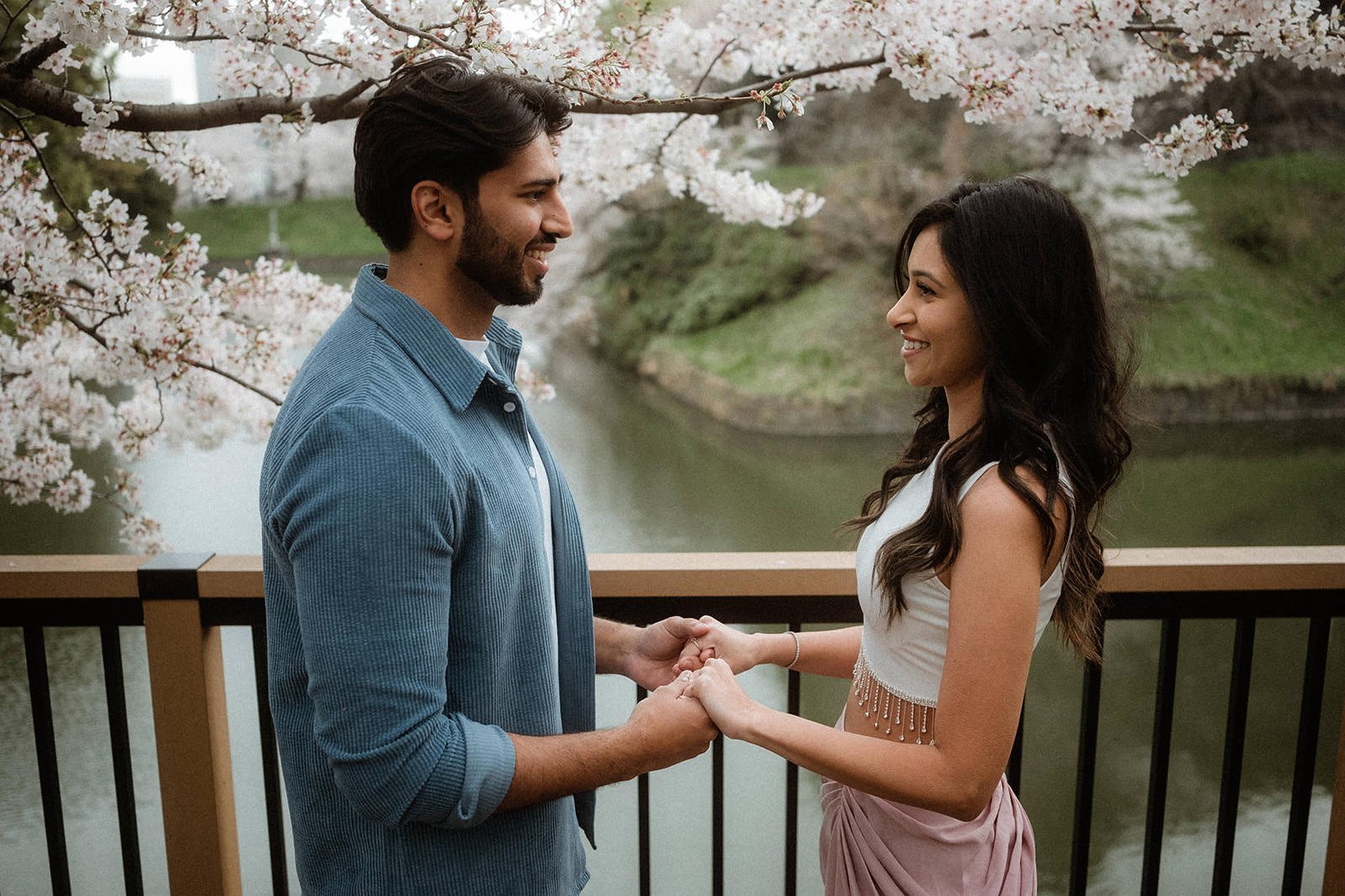 Proposal photoshoot at Chidorigafuchi — cherry blossom