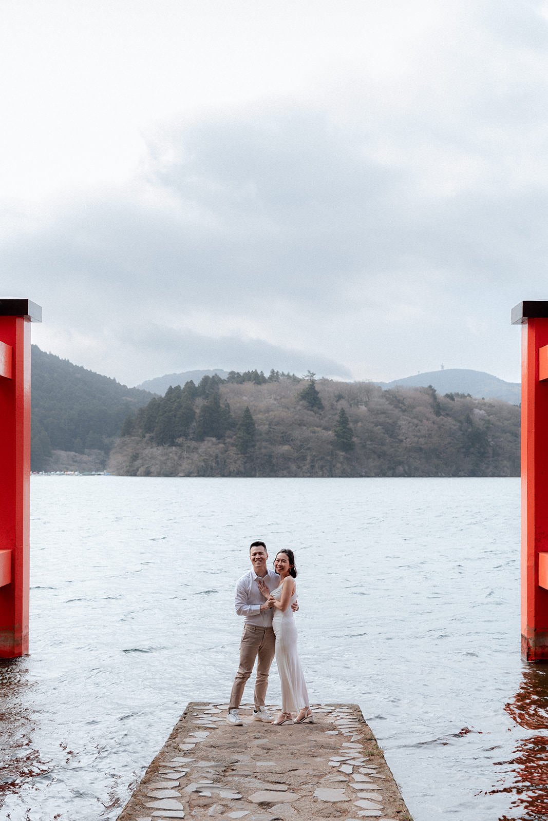 Proposal photoshoot at Hakone Shrine