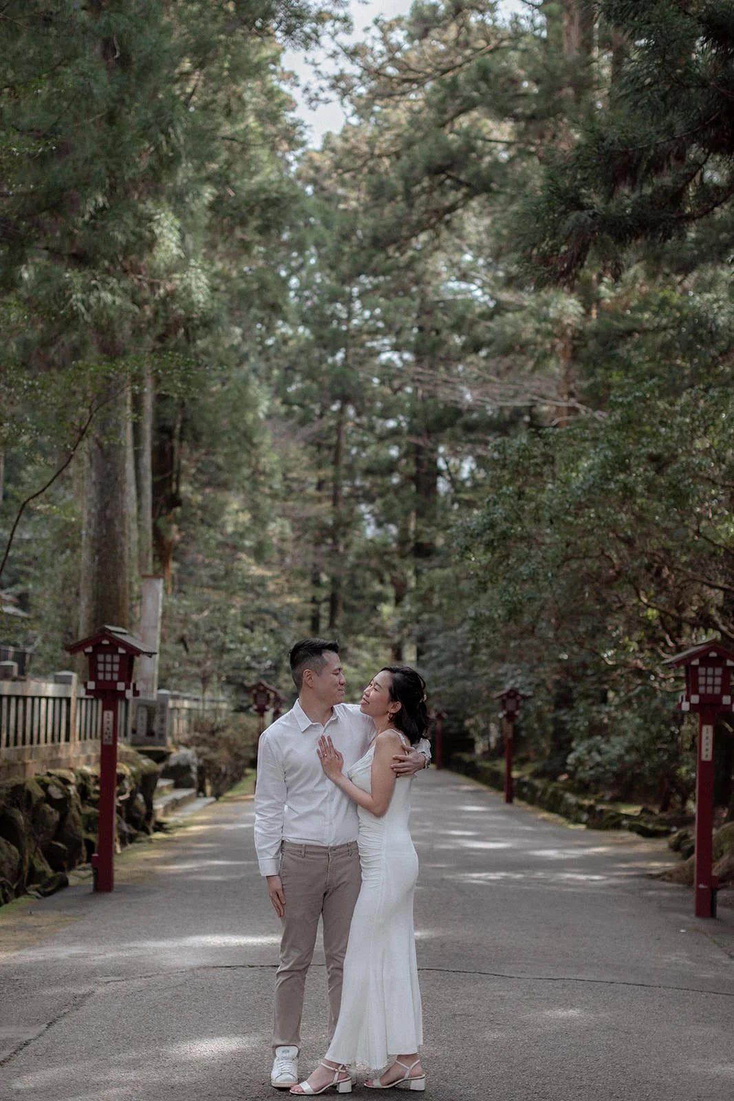 Proposal photoshoot at Hakone Shrine