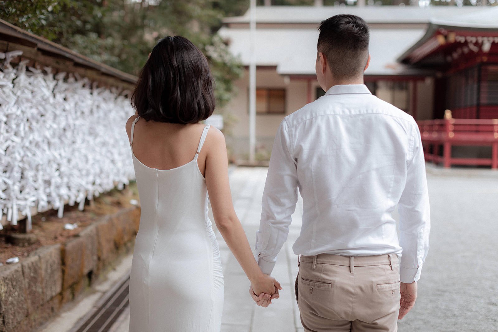 Proposal photoshoot at Hakone Shrine