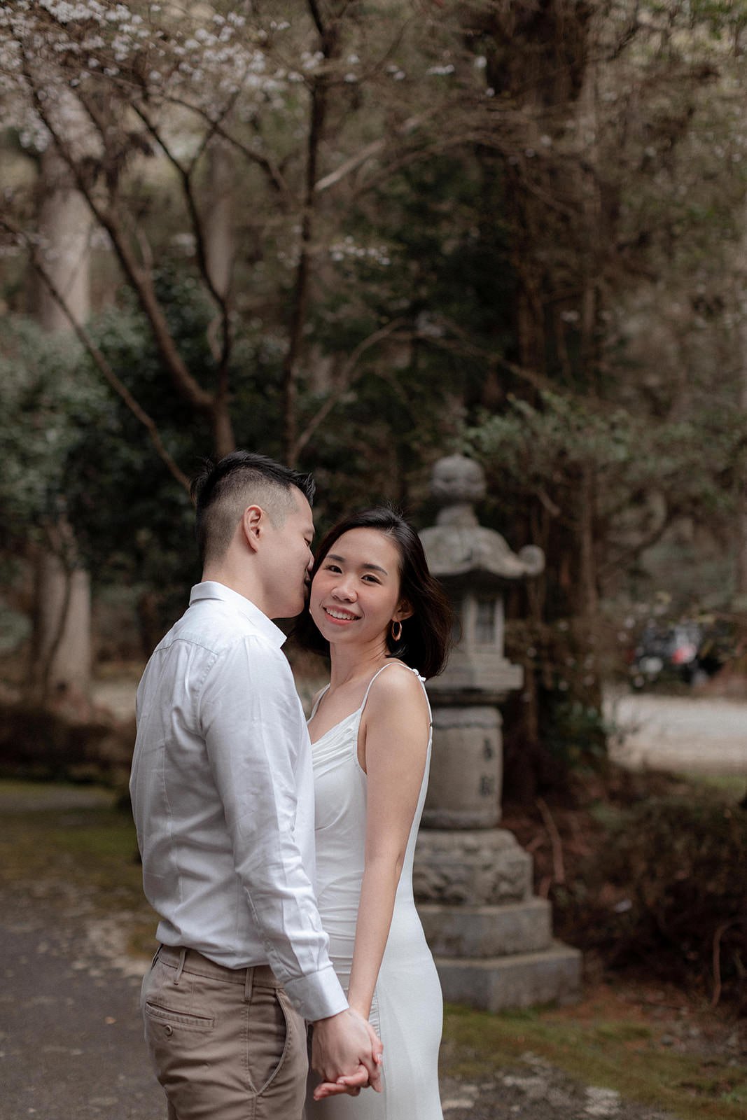 Proposal photoshoot at Hakone Shrine