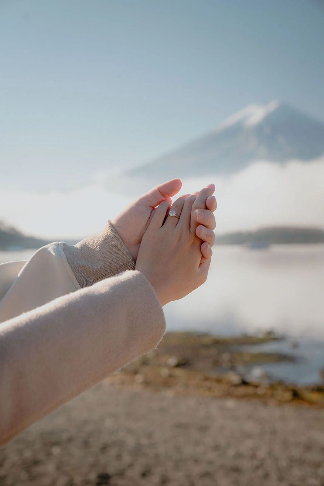 Proposal photoshoot at Lake Kawaguchiko — autumn