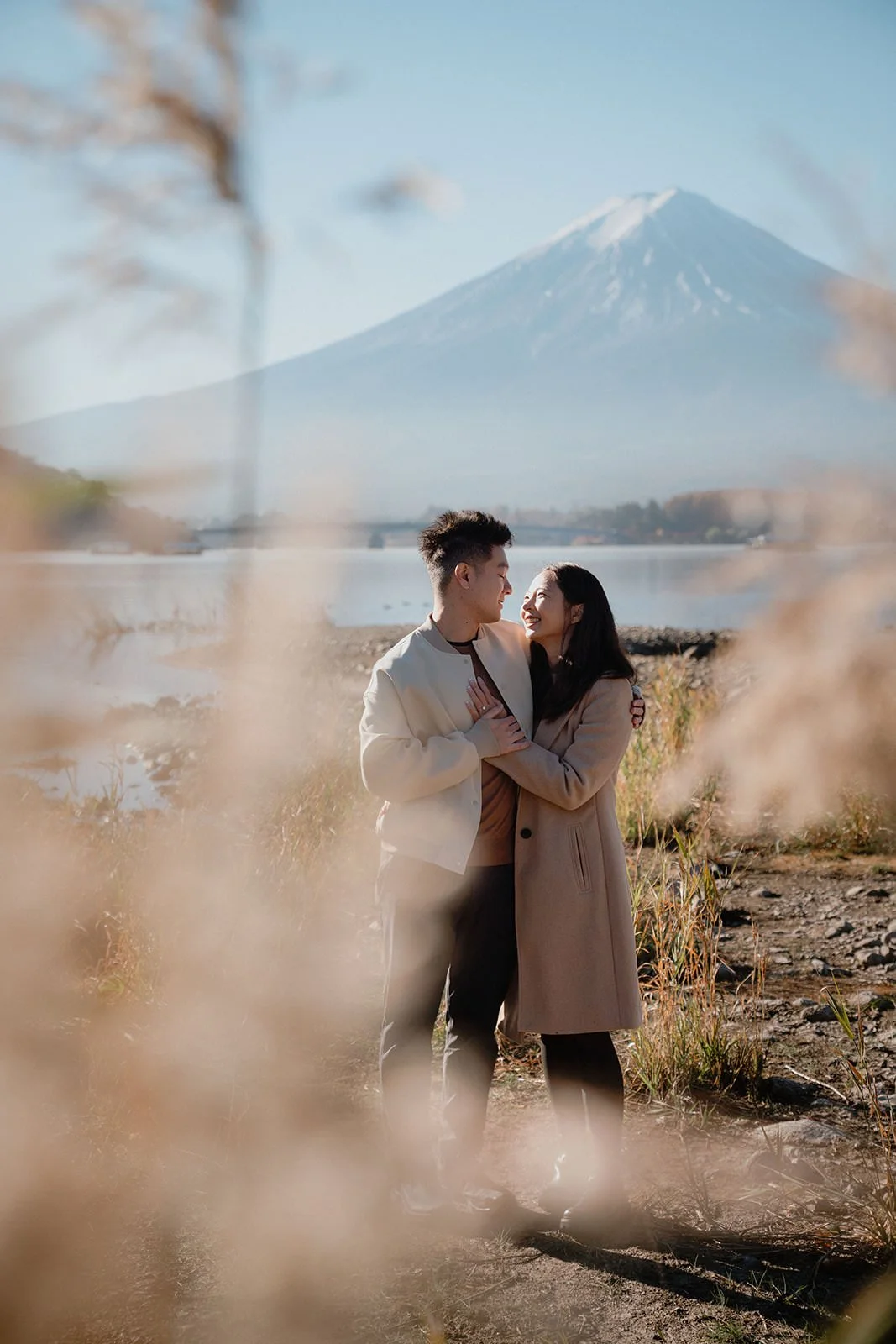Proposal photoshoot at Lake Kawaguchiko — autumn