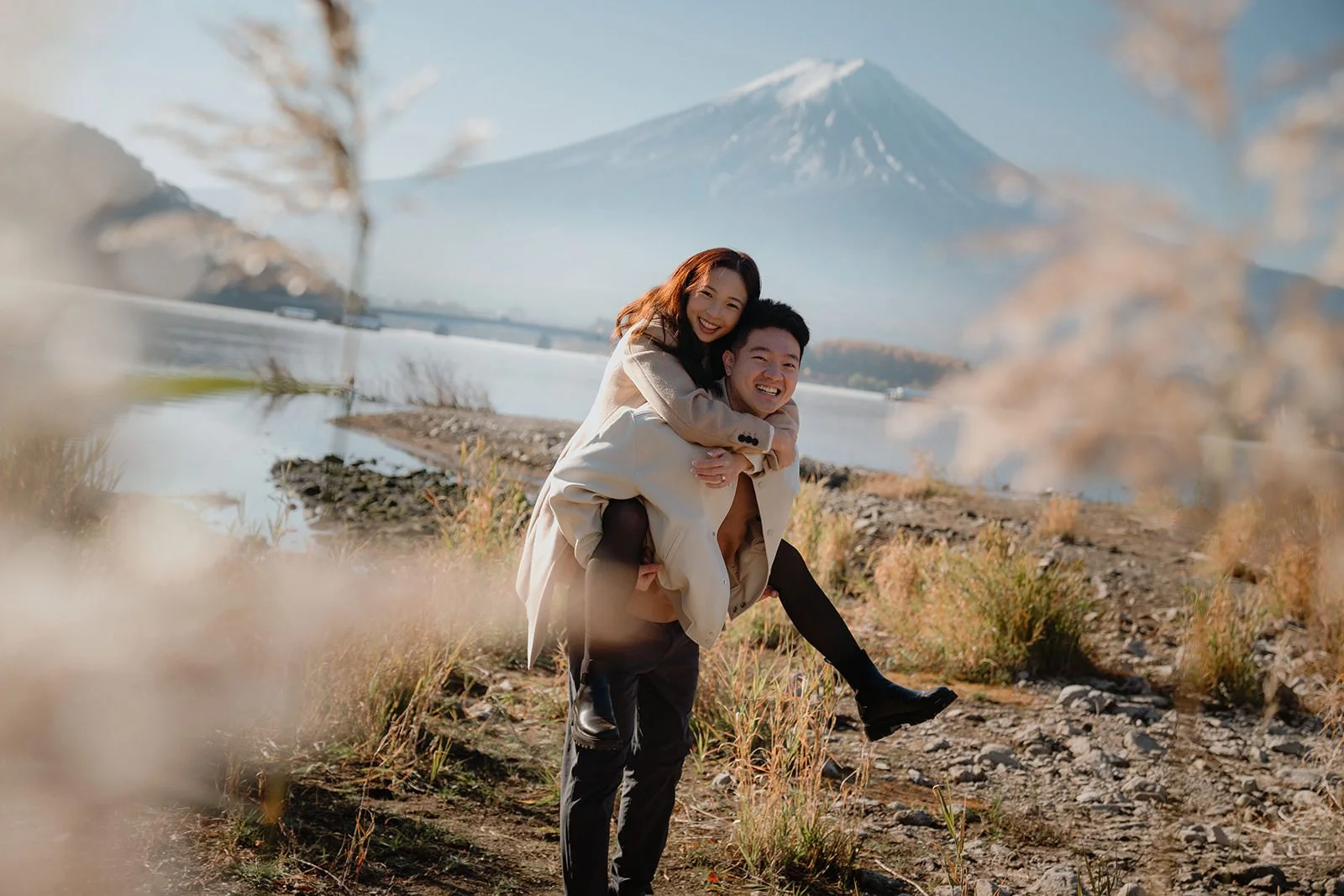 Proposal photoshoot at Lake Kawaguchiko — autumn
