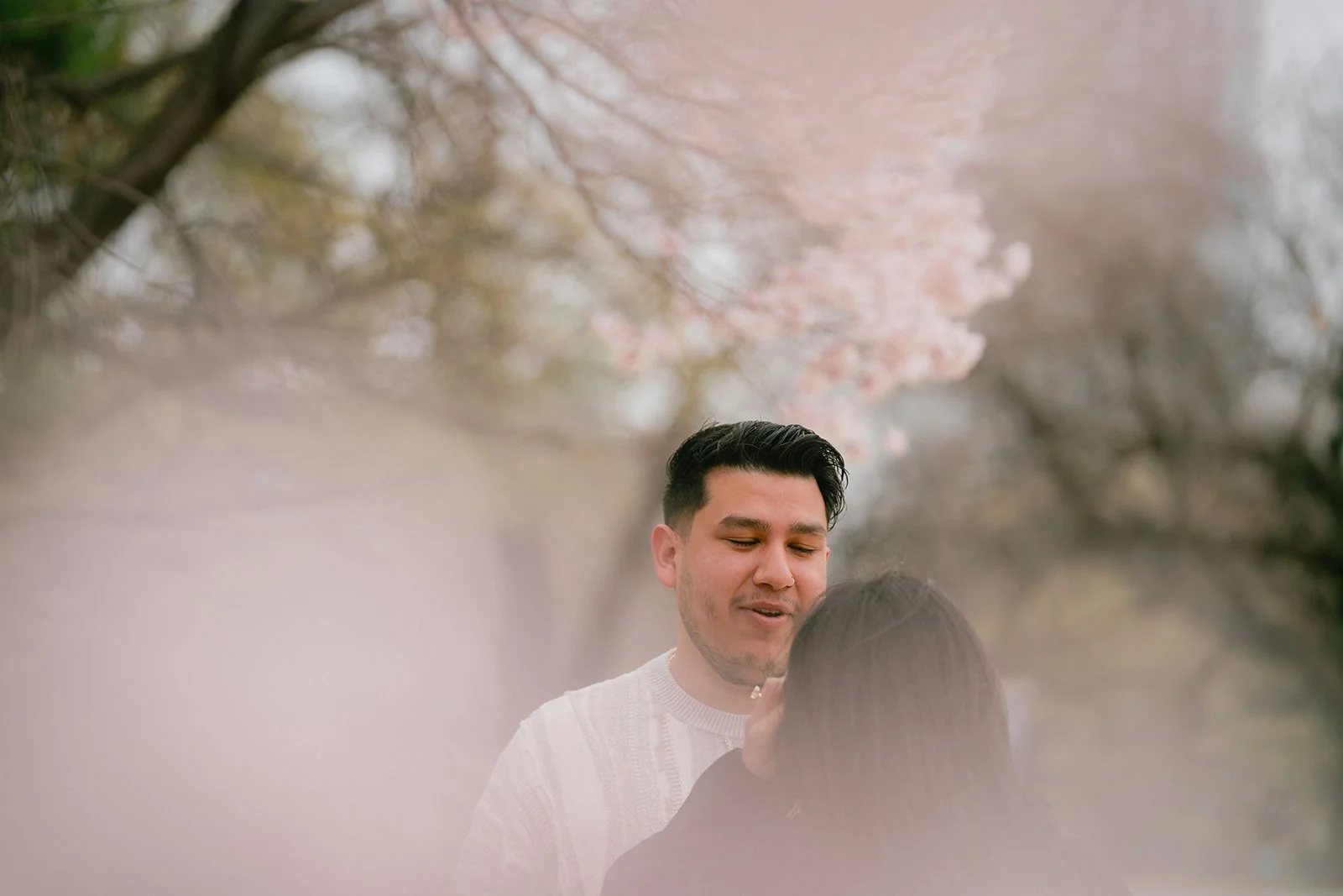 Proposal photoshoot at Shinjuku Gyoen — cherry blossom