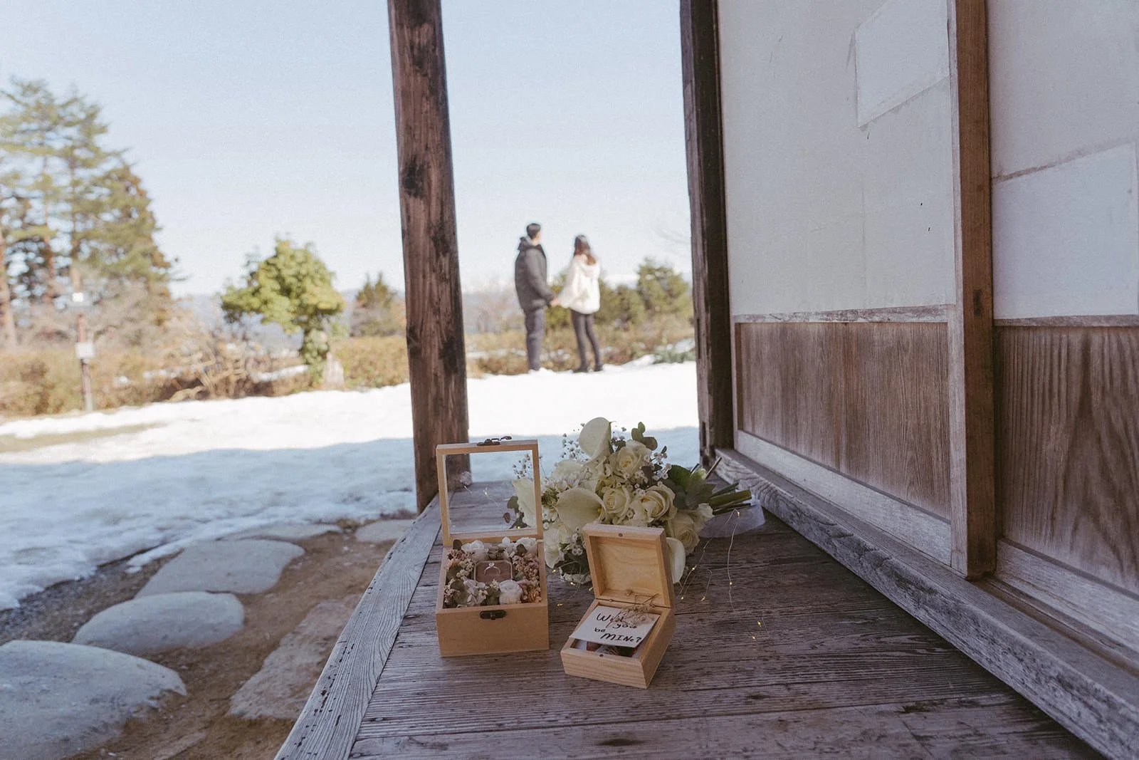 Proposal photoshoot at Hida no Sato — snowy