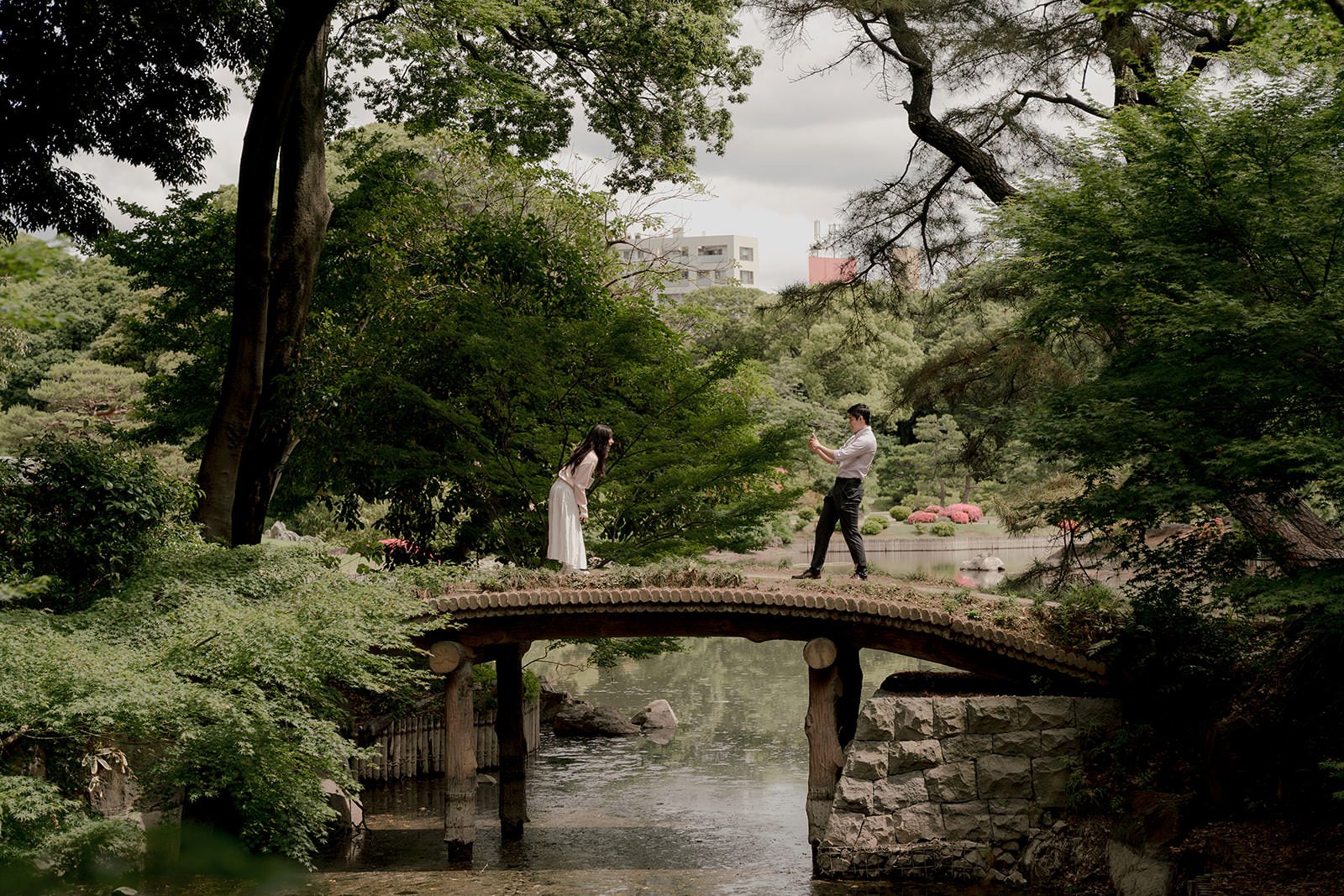 Surprise proposal photography, Rikugien Gardens Tokyo