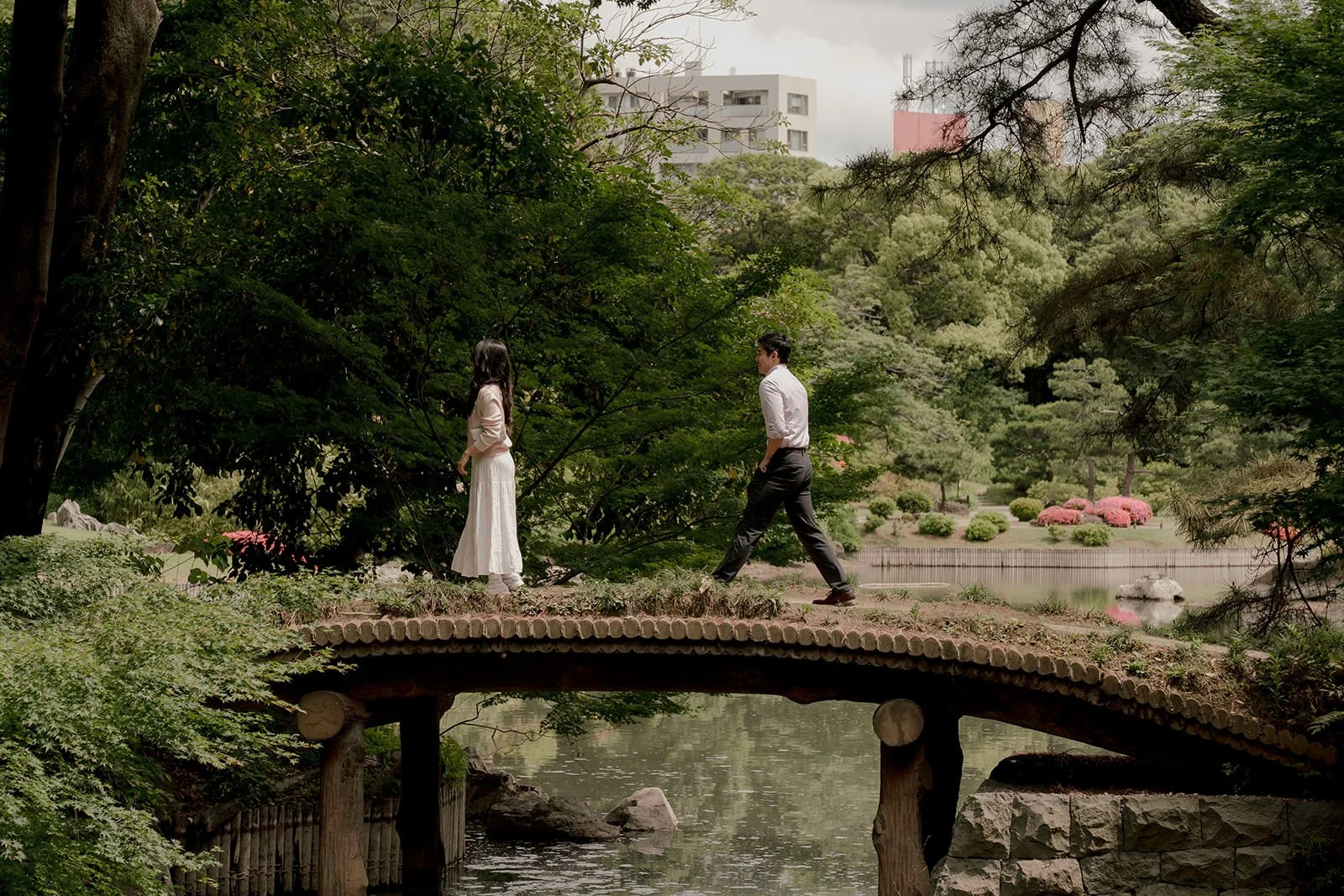 Couple portrait after proposal, Rikugien Gardens