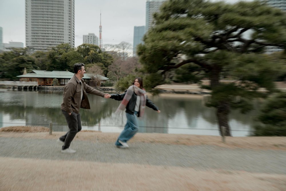 Portrait session after proposal, plum blossoms Hamarikyu