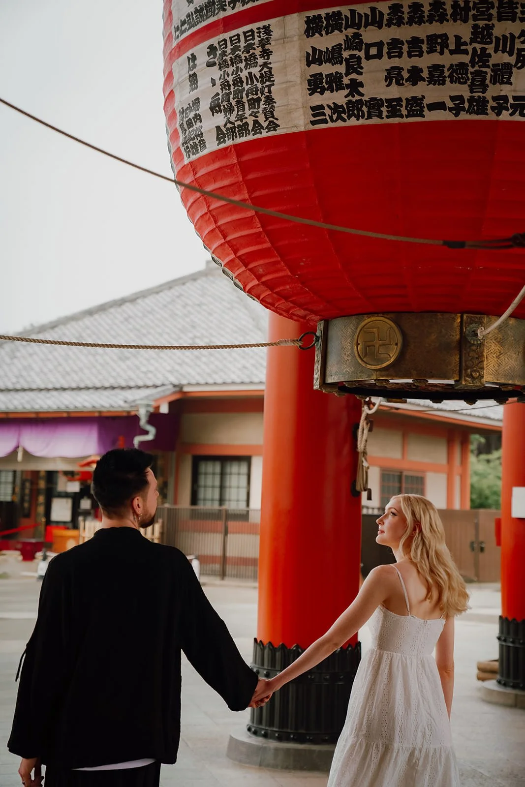 couples photoshoot asakusa sensoji