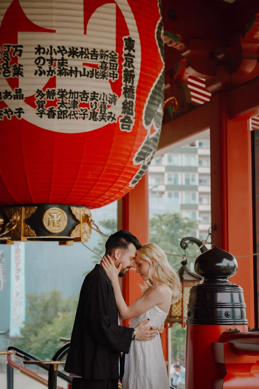 couples photoshoot asakusa sensoji