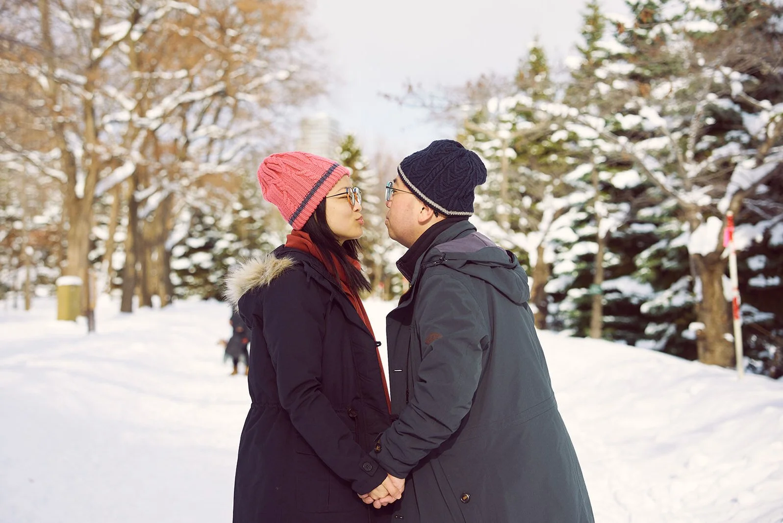 couples photoshoot sapporo snow