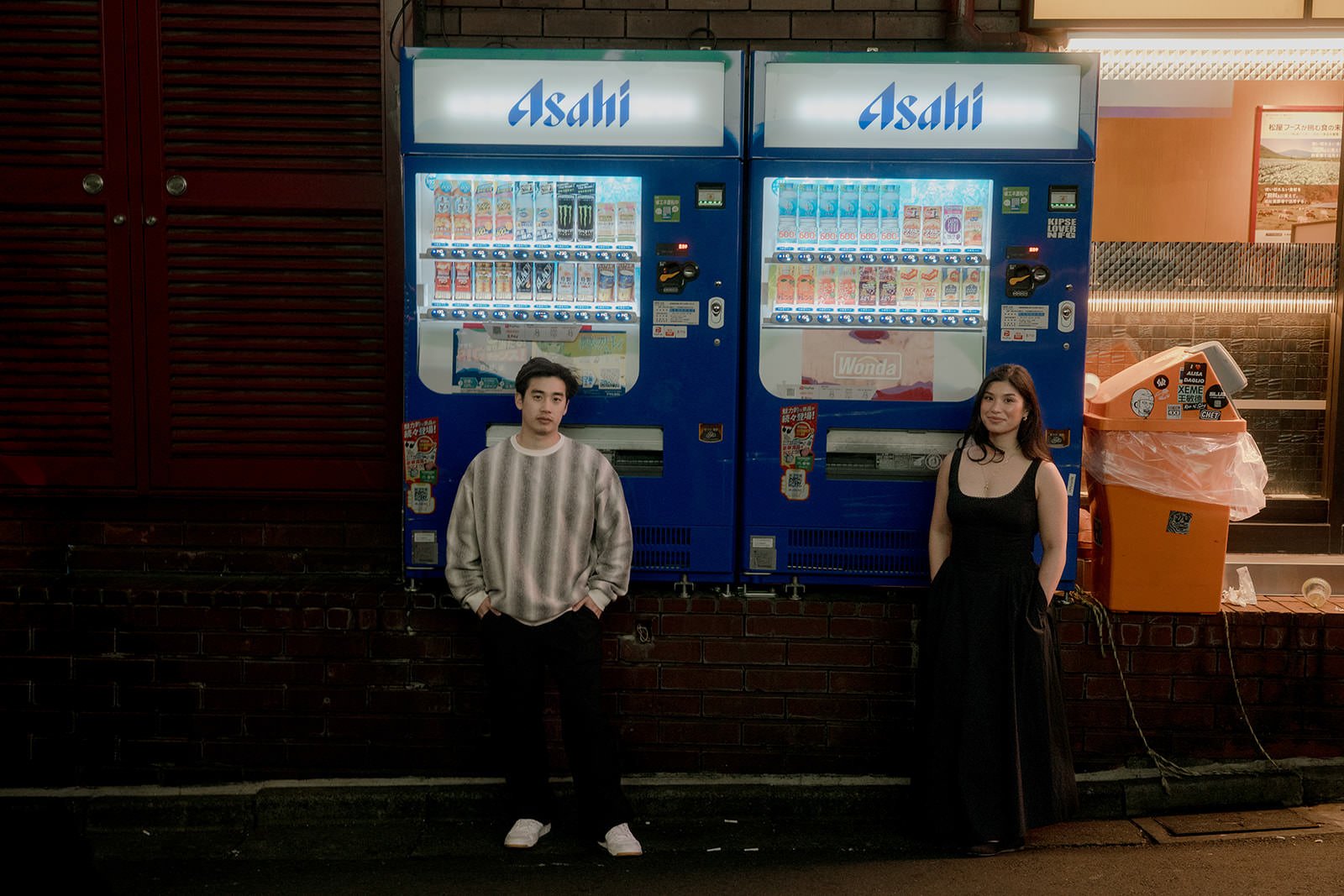 couples photoshoot shinjuku night