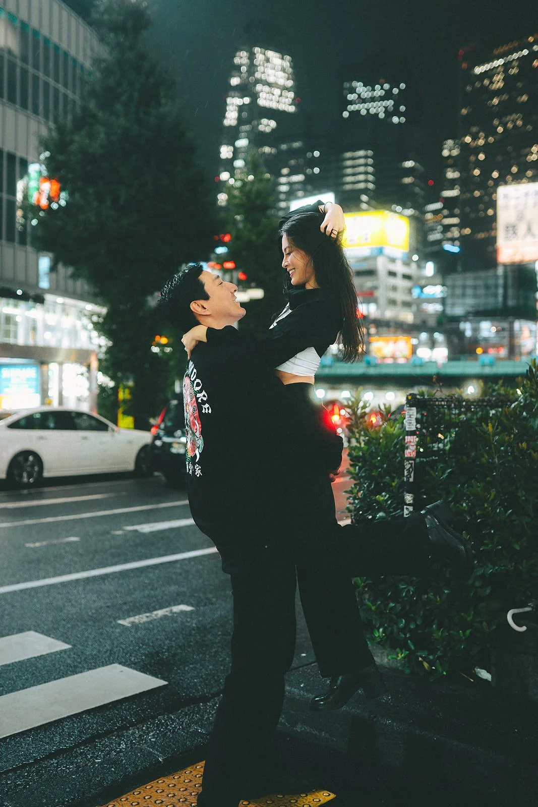 couples photoshoot shinjuku night lights