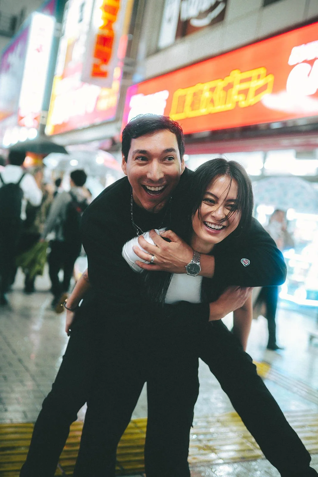 couples photoshoot shinjuku night lights