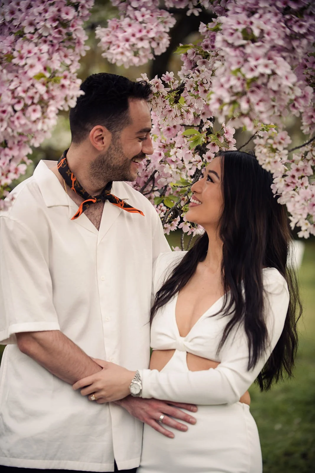 couples photoshoot tokyo cherry blossom