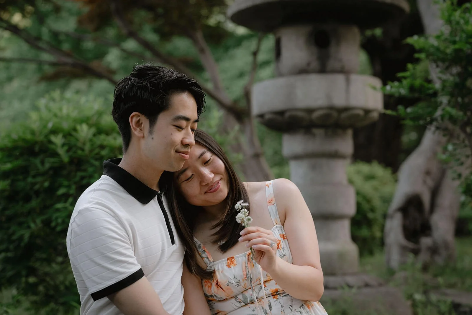 Couples photoshoot in Hibiya Park, Tokyo, spring afternoon