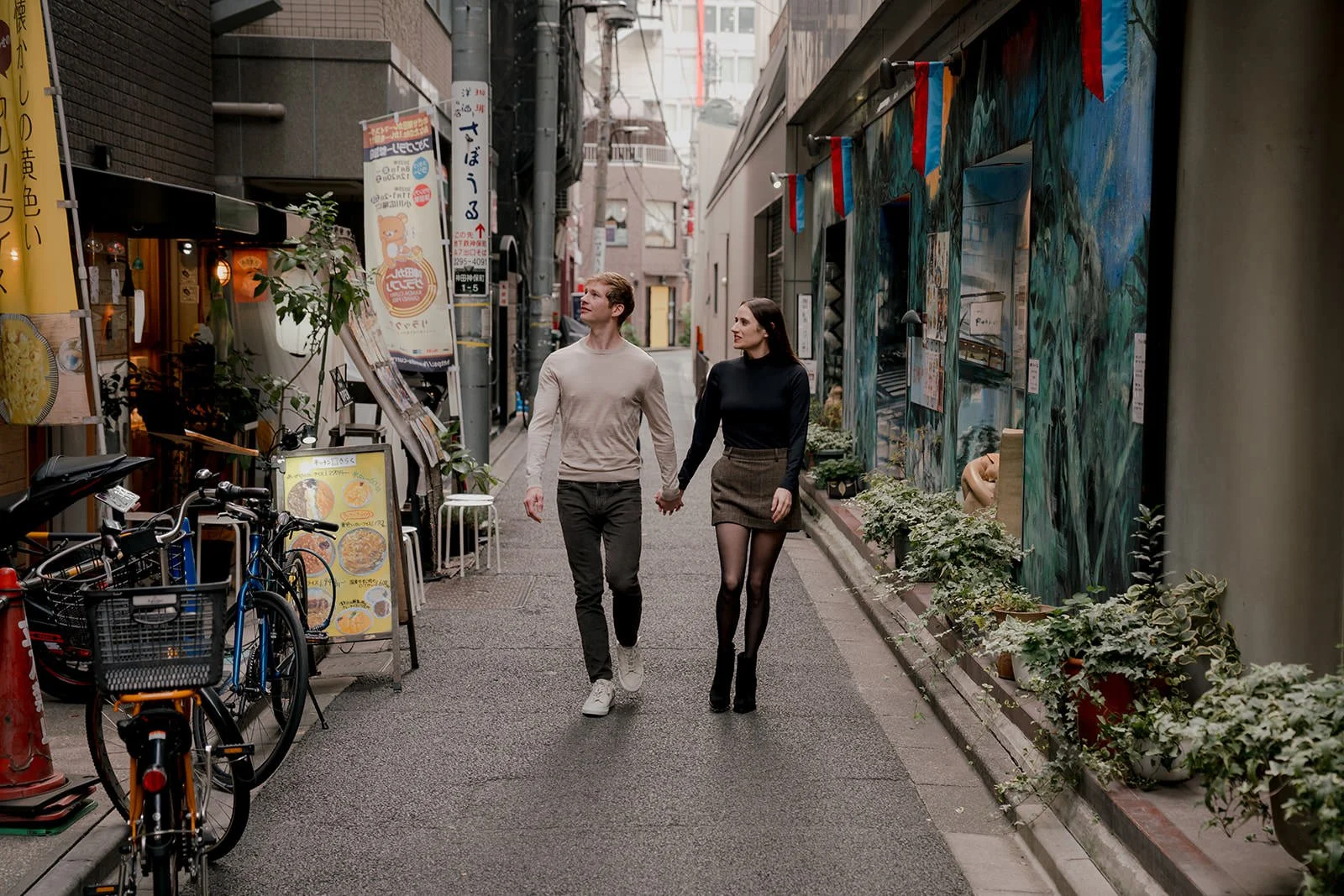 couples photoshoot tokyo jinbocho