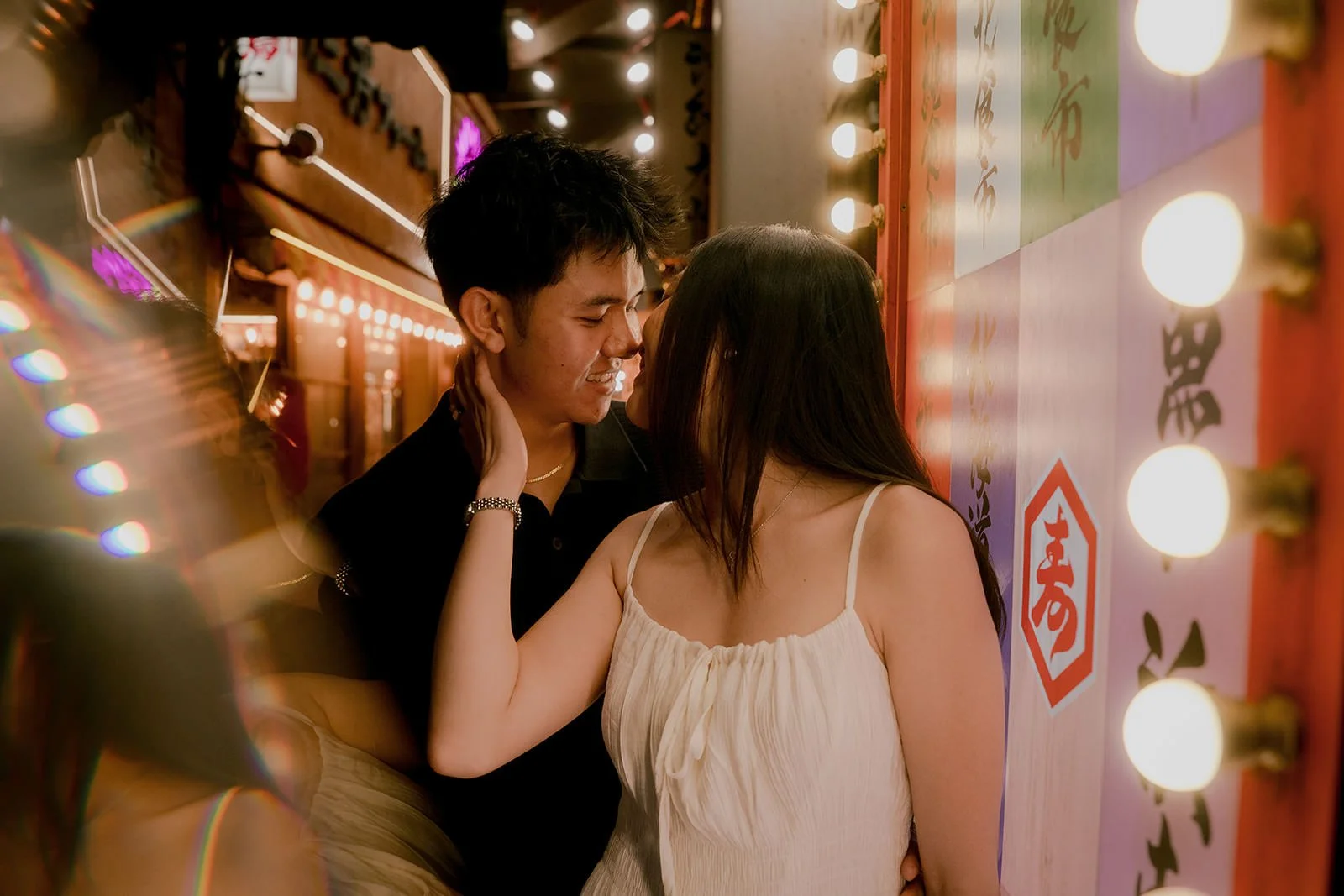 couples photoshoot tokyo nighttime