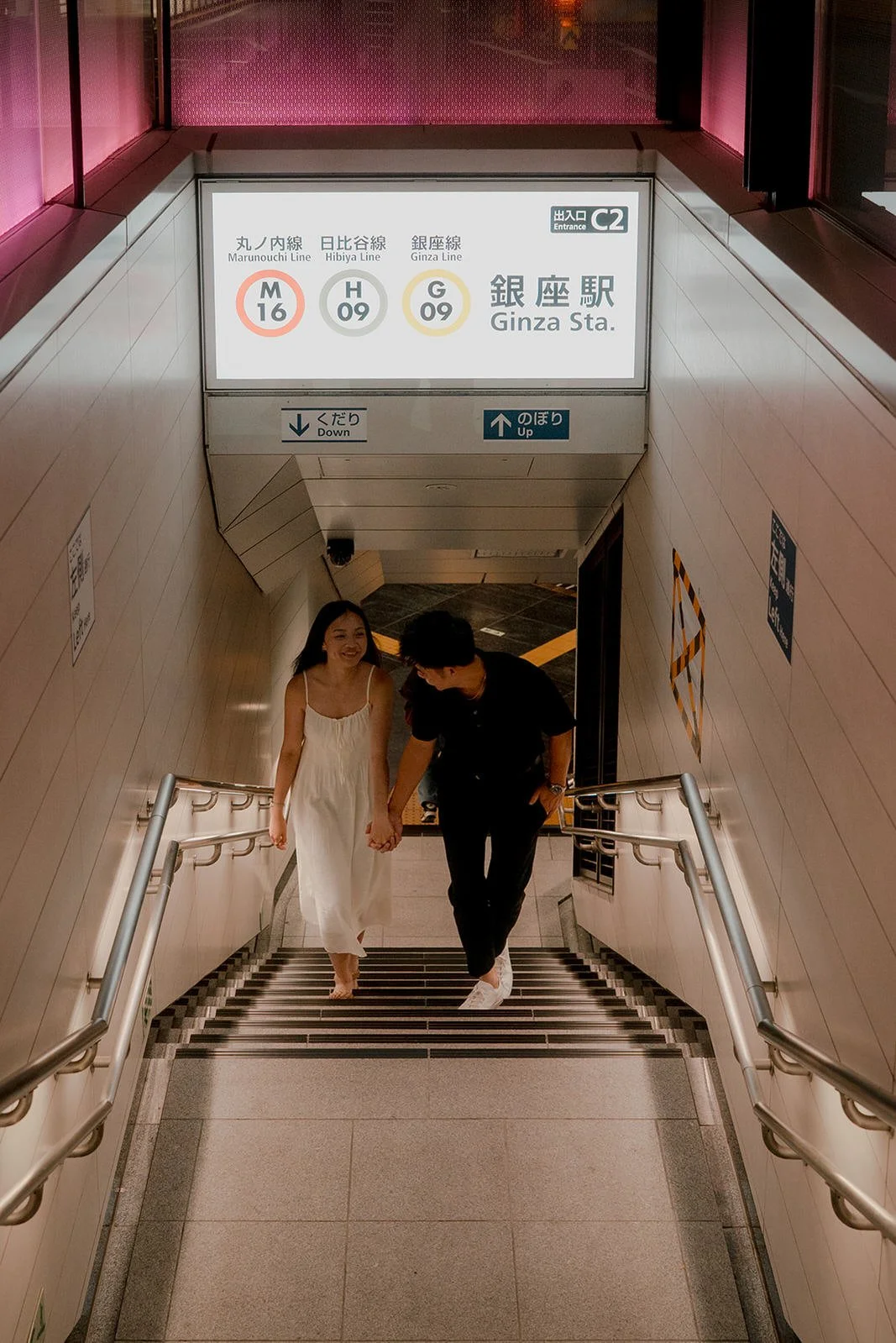 couples photoshoot tokyo nighttime
