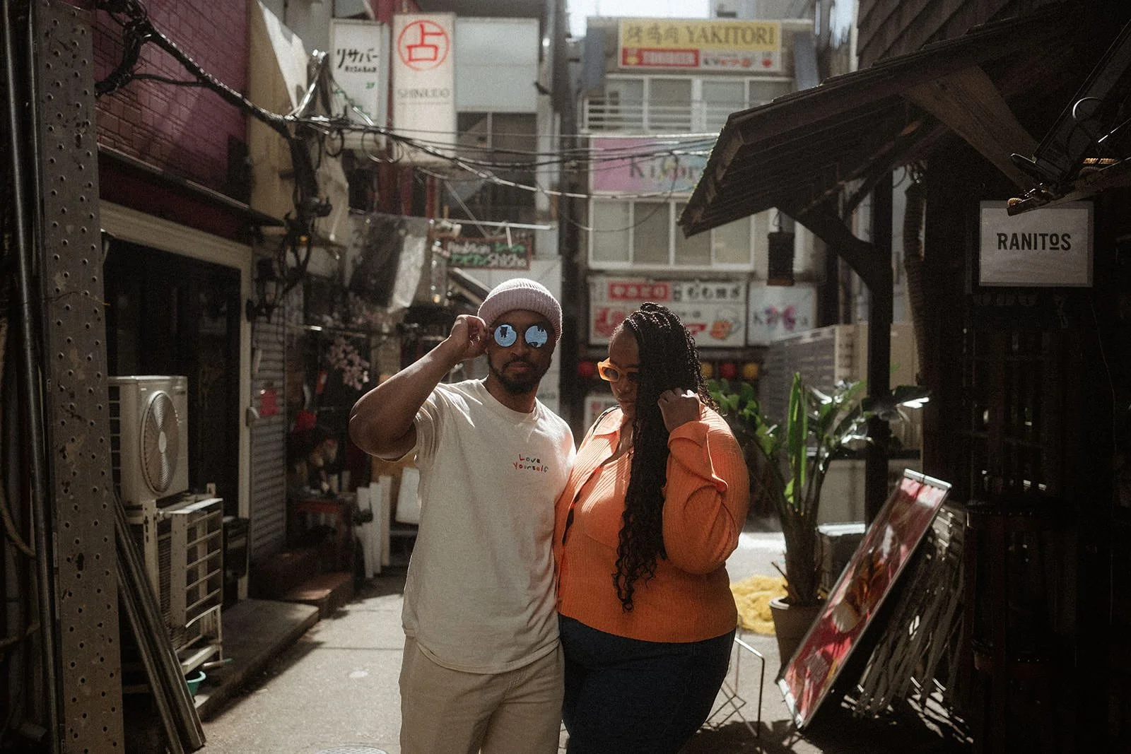 couples photoshoot tokyo shinjuku