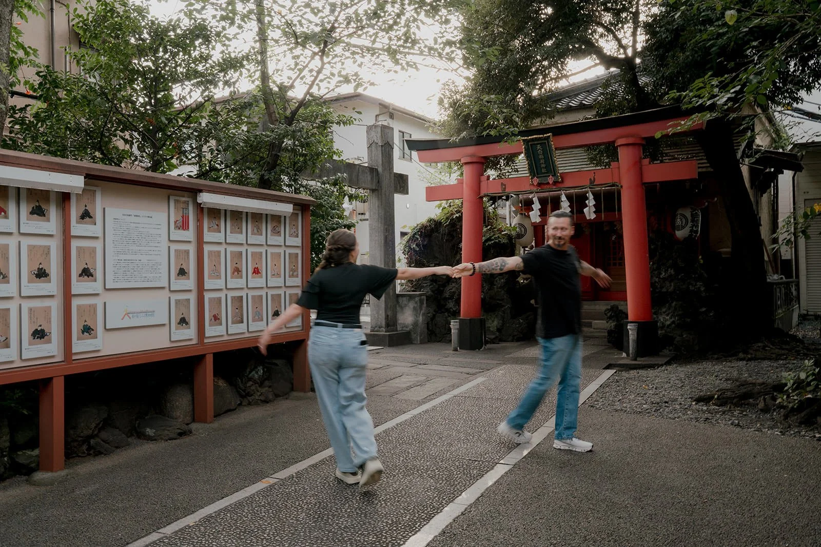 couples photoshoot tokyo suga shrine