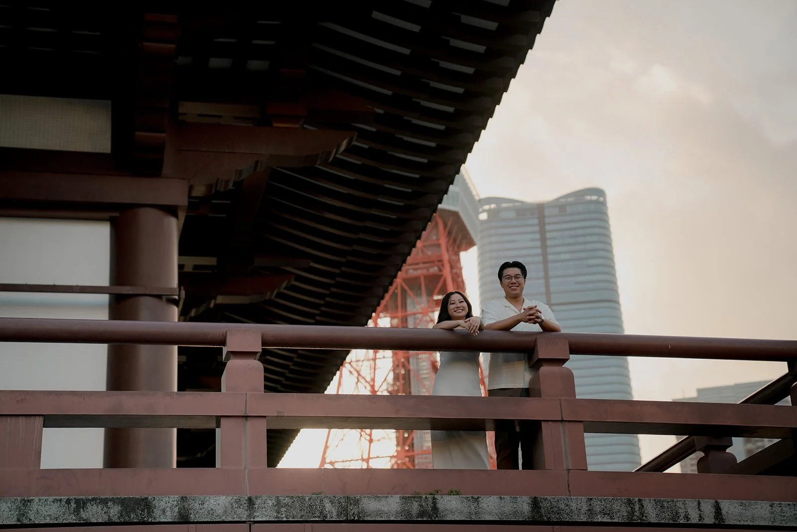 couples photoshoot zojoji tokyo tower